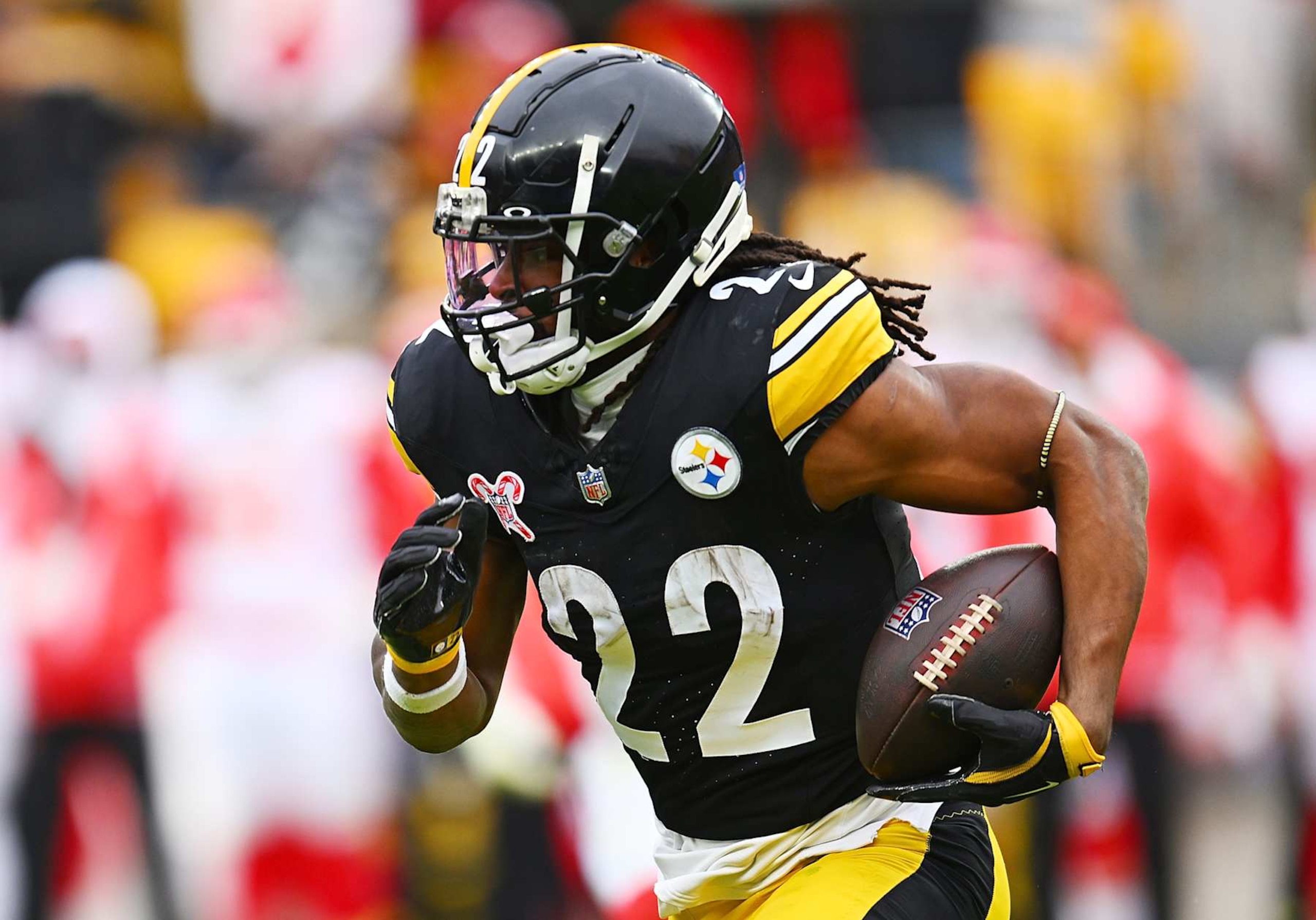 PITTSBURGH, PENNSYLVANIA - DECEMBER 25: Najee Harris #22 of the Pittsburgh Steelers in action during the game against the Kansas City Chiefs at Acrisure Stadium on December 25, 2024 in Pittsburgh, Pennsylvania. (Photo by Joe Sargent/Getty Images) PITTSBURGH, PENNSYLVANIA - DECEMBER 25: Najee Harris #22 of the Pittsburgh Steelers in action during the game against the Kansas City Chiefs at Acrisure Stadium on December 25, 2024 in Pittsburgh, Pennsylvania. (Photo by Joe Sargent/Getty Images)