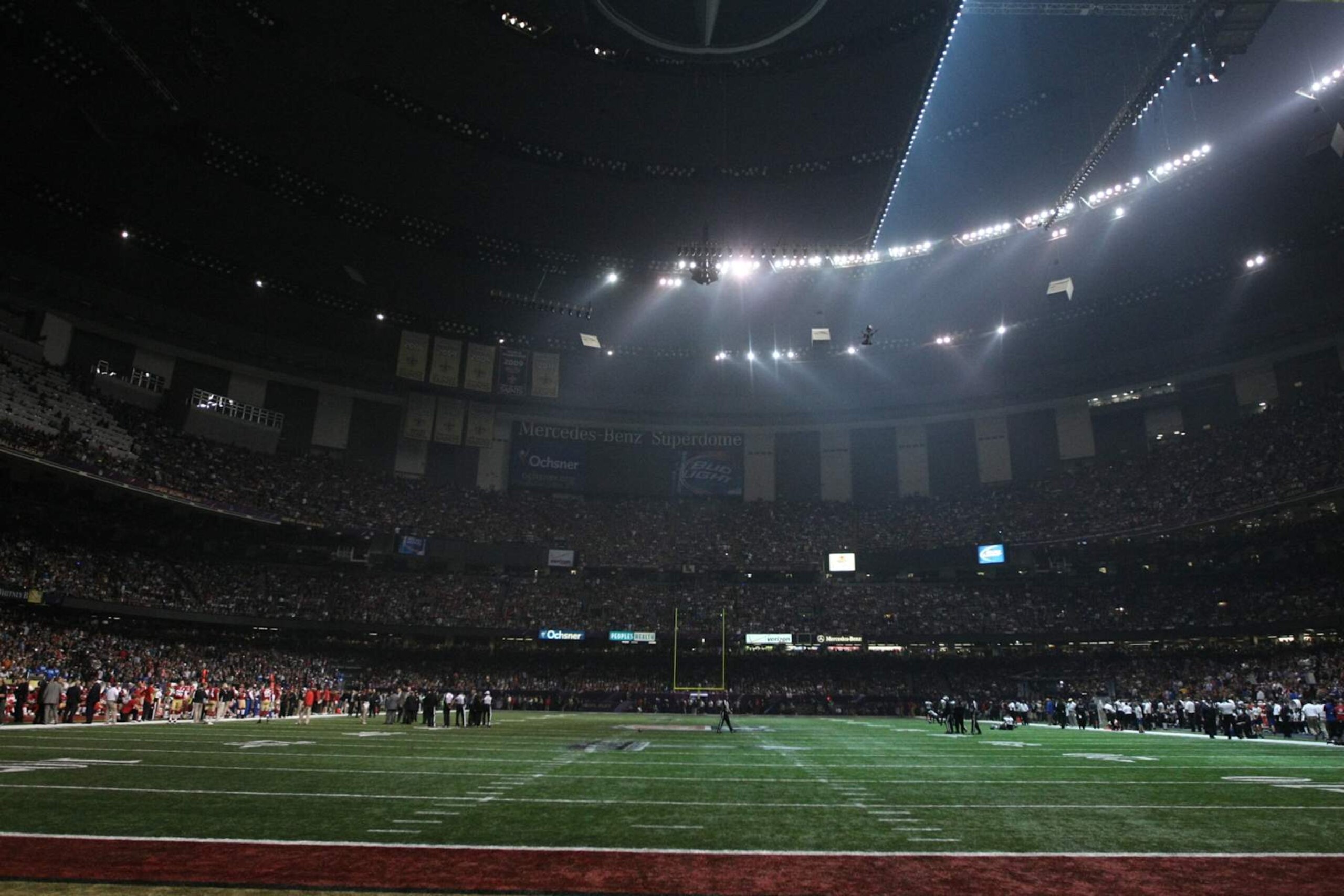 NEW ORLEANS, LA - FEBRUARY 3: A general view of the power outage during Super Bowl XLVII between the San Francisco 49ers and the Baltimore Ravens at Mercedes-Benz Superdome on February 3, 2013 in New Orleans, Louisiana. (Photo by Perry Knotts/Getty Images)
