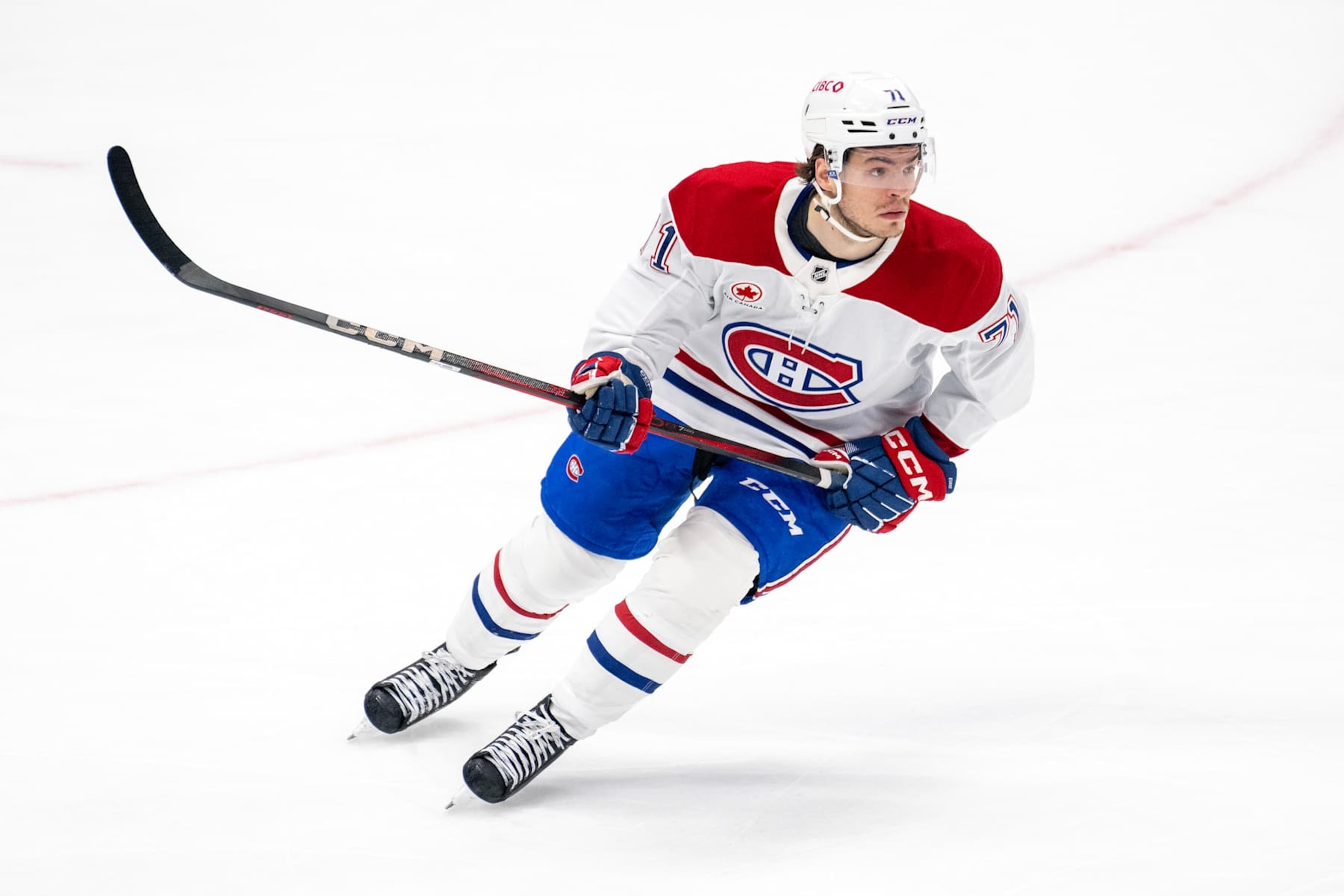 ANAHEIM, CA - FEBRUARY 02: Montreal Canadiens Center Jake Evans (71) turns towards the play during an Anaheim Ducks game versus the Montreal Canadiens on February 2nd, 2025, at the Honda Center in Anaheim, CA.  (Photo by Rob Curtis/Icon Sportswire via Getty Images)
