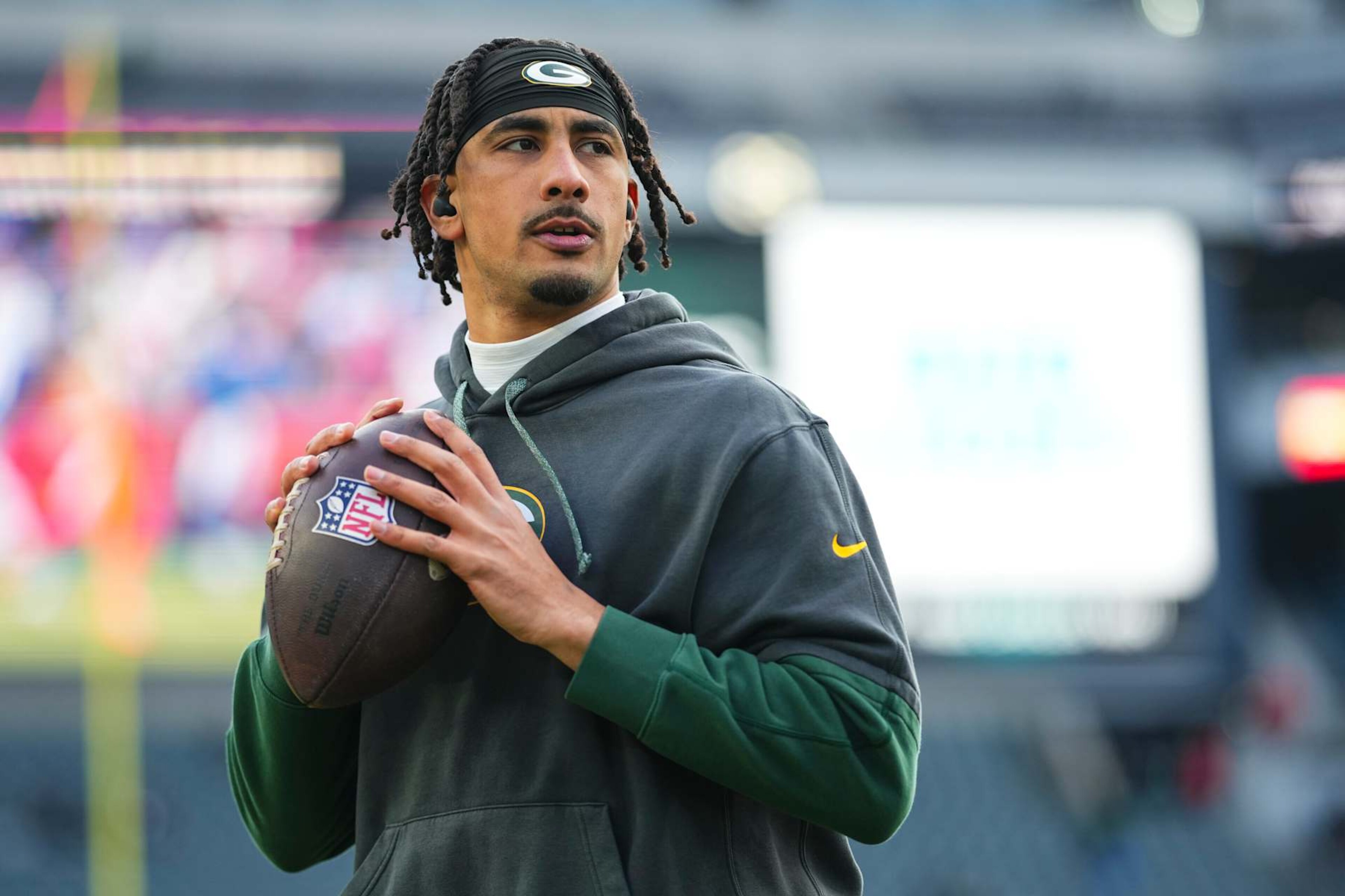 PHILADELPHIA, PA - JANUARY 12: Jordan Love #10 of the Green Bay Packers warms up prior to an NFL football wild card playoff game against the Philadelphia Eagles at Lincoln Financial Field on January 12, 2025 in Philadelphia, Pennsylvania. (Photo by Cooper Neill/Getty Images) PHILADELPHIA, PA - JANUARY 12: Jordan Love #10 of the Green Bay Packers warms up prior to an NFL football wild card playoff game against the Philadelphia Eagles at Lincoln Financial Field on January 12, 2025 in Philadelphia, Pennsylvania. (Photo by Cooper Neill/Getty Images)