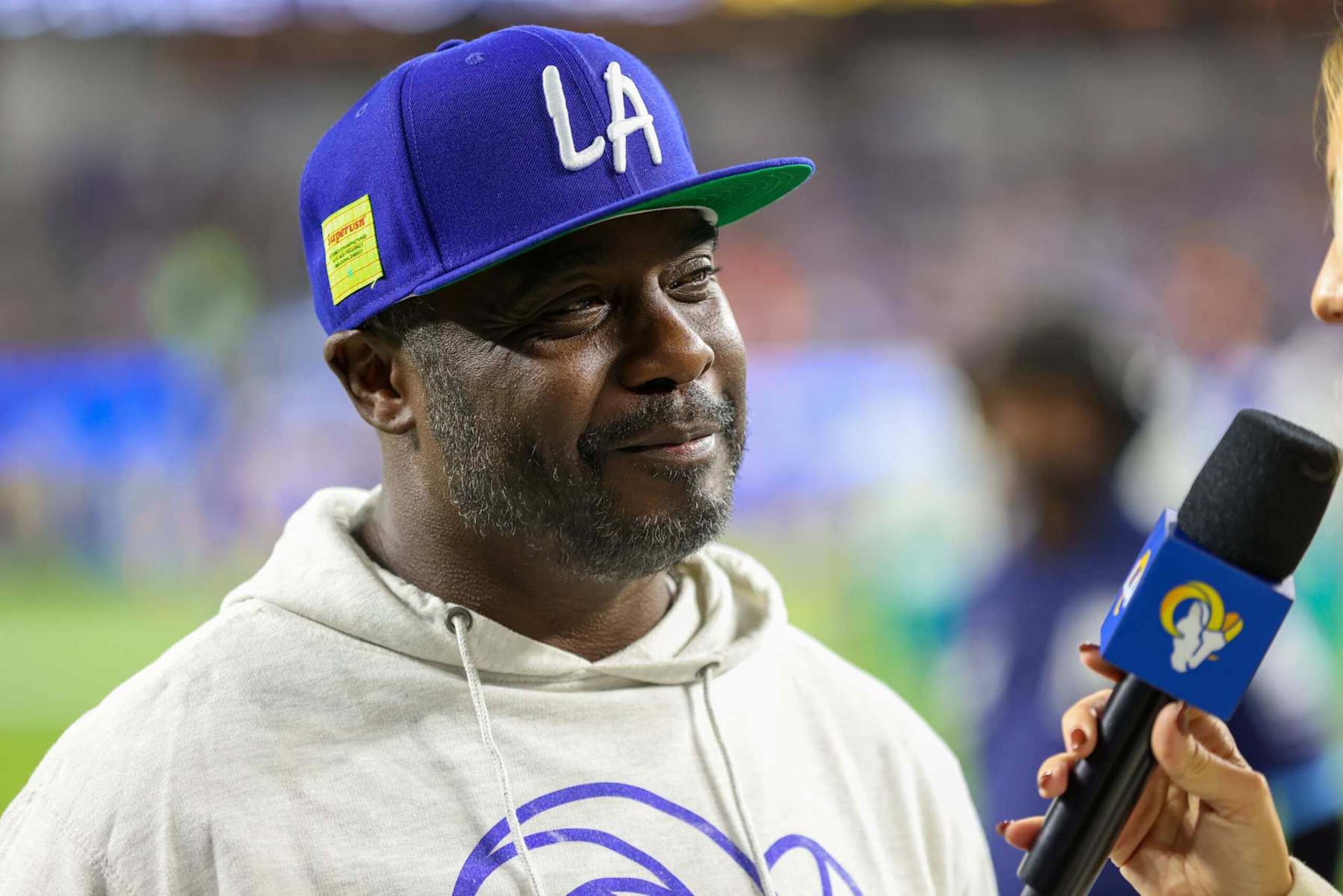 INGLEWOOD, CA - NOVEMBER 11: Hall of Fame running back Marshall Faulk during the NFL game between the Miami Dolphins and the Los Angeles Rams on November 11, 2024 at SoFi Stadium in Inglewood, CA. (Photo by Jordon Kelly/Icon Sportswire via Getty Images)