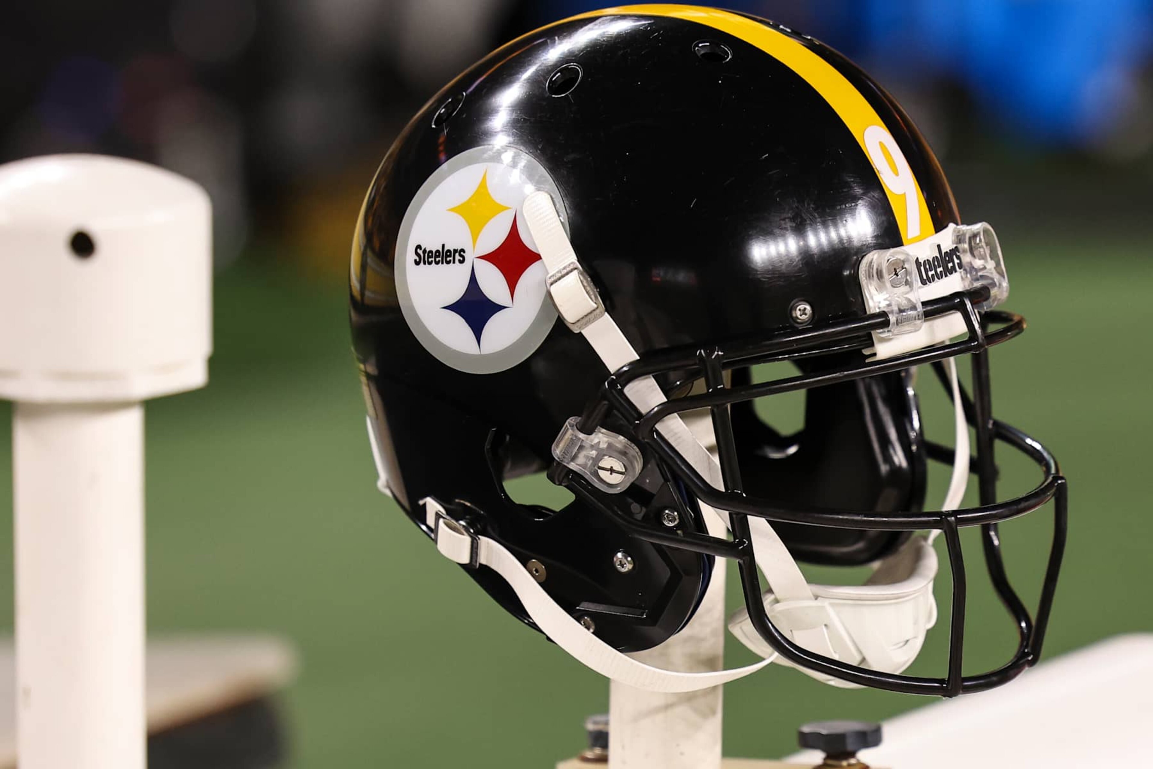 PITTSBURGH, PENNSYLVANIA - OCTOBER 28: Detail view of a Pittsburgh Steelers helmet prior to an NFL football game between the New York Giants and the Pittsburgh Steelers at Acrisure Stadium on October 28, 2024 in Pittsburgh, Pennsylvania. (Photo by Perry Knotts/Getty Images) PITTSBURGH, PENNSYLVANIA - OCTOBER 28: Detail view of a Pittsburgh Steelers helmet prior to an NFL football game between the New York Giants and the Pittsburgh Steelers at Acrisure Stadium on October 28, 2024 in Pittsburgh, Pennsylvania. (Photo by Perry Knotts/Getty Images)
