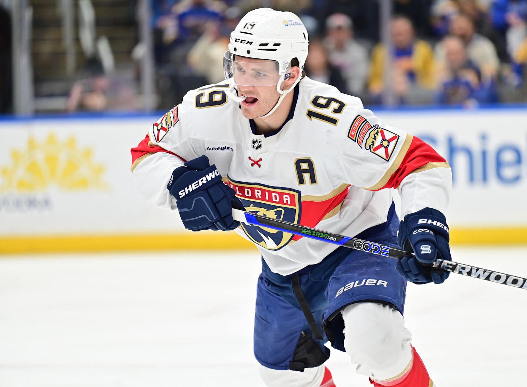 ST. LOUIS, MO - FEBRUARY 06 - Panthers leftwing Matthew Tkachuk (19) as seen during a NHL game between the Florida Panthers and the St. Louis Blues on February 06, 2025, at Enterprise Center, St. Louis, MO. (Photo by Keith Gillett/Icon Sportswire via Getty Images)
