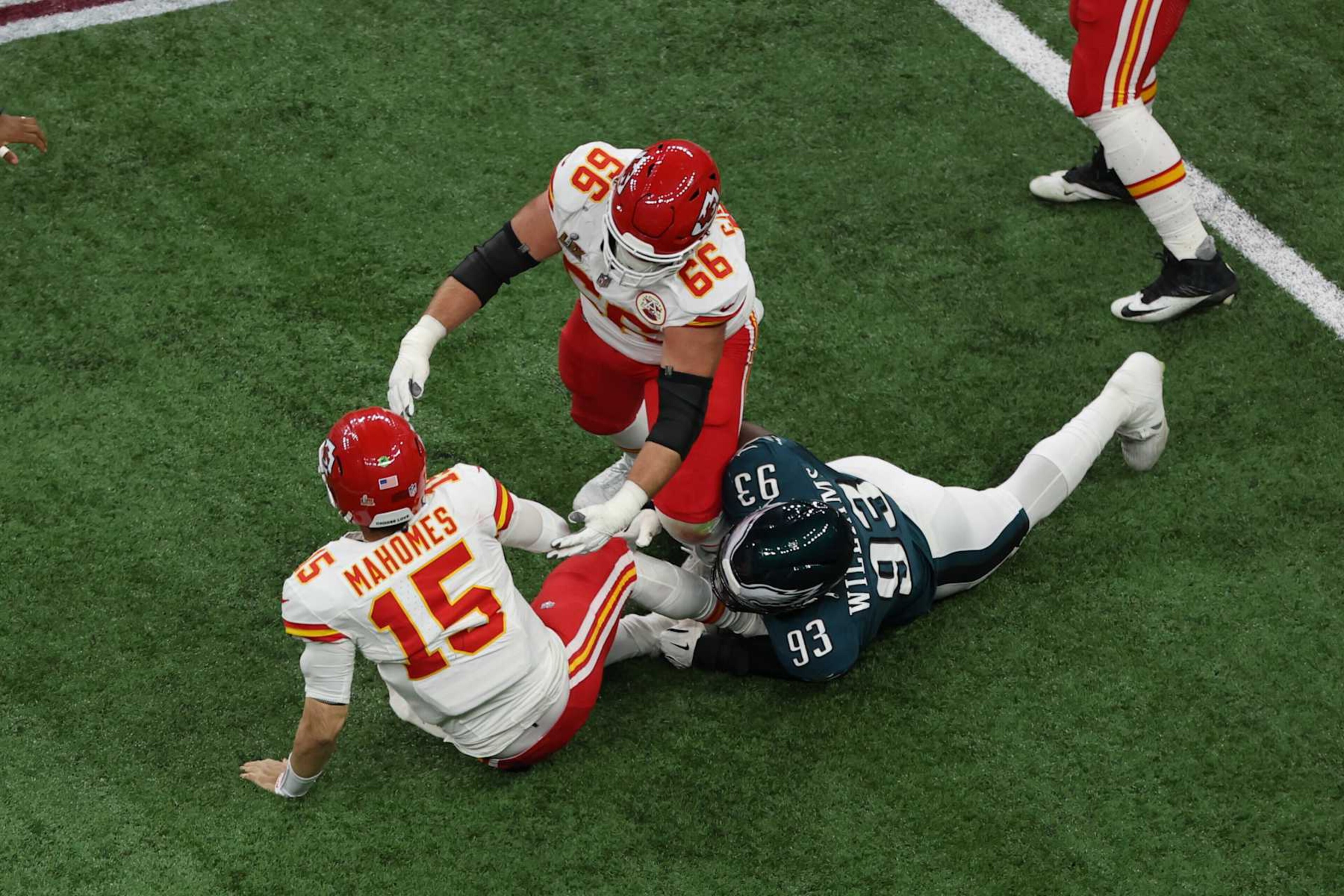 NEW ORLEANS, LA - FEBRUARY 09: QB Patrick Mahomes #15 of the Kansas City Chiefs is sacked by DT Milton Williams #93 of the Philadelphia Eagles in the second quarter during Super Bowl LIX between the Philadelphia Eagles and the Kansas City Chiefs on February 09, 2025, at the Caesars Superdome in New Orleans, LA. (Photo by David Buono/Icon Sportswire via Getty Images) NEW ORLEANS, LA - FEBRUARY 09: QB Patrick Mahomes #15 of the Kansas City Chiefs is sacked by DT Milton Williams #93 of the Philadelphia Eagles in the second quarter during Super Bowl LIX between the Philadelphia Eagles and the Kansas City Chiefs on February 09, 2025, at the Caesars Superdome in New Orleans, LA. (Photo by David Buono/Icon Sportswire via Getty Images)