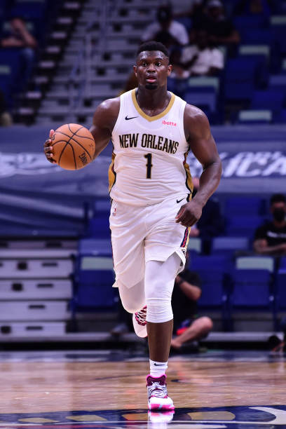 NEW ORLEANS, LA - MAY 3: Zion Williamson #1 of the New Orleans Pelicans dribbles the ball during the game against the Golden State Warriors on May 3, 2021 at the Smoothie King Center in New Orleans, Louisiana. NOTE TO USER: User expressly acknowledges and agrees that, by downloading and or using this Photograph, user is consenting to the terms and conditions of the Getty Images License Agreement. Mandatory Copyright Notice: Copyright 2021 NBAE (Photo by Noah Graham/NBAE via Getty Images)