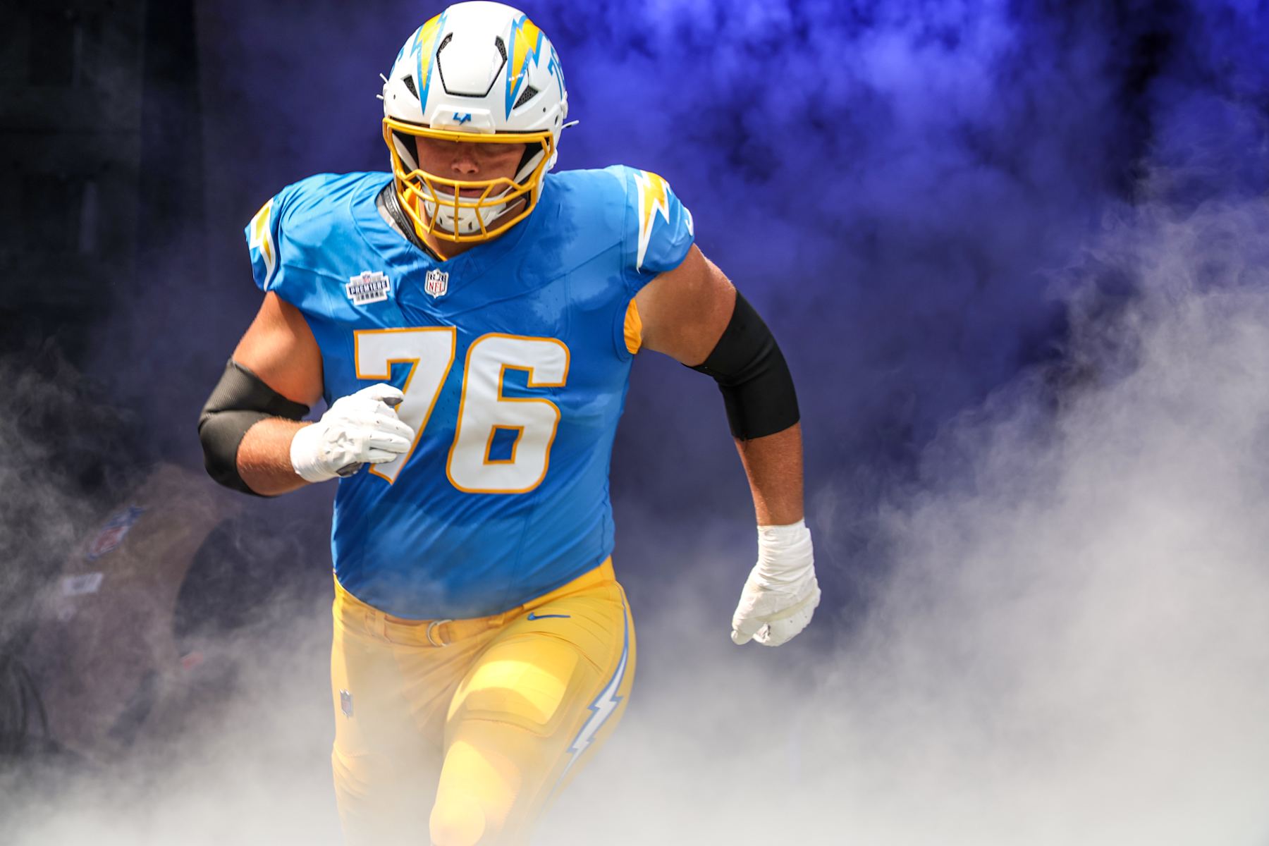 Inglewood, CA, Sunday, September 8, 2024 - Los Angeles Chargers offensive tackle Joe Alt (76) takes the field for a game against the Las Vegas Raiders at SoFi Stadium.  (Robert Gauthier/Los Angeles Times via Getty Images)