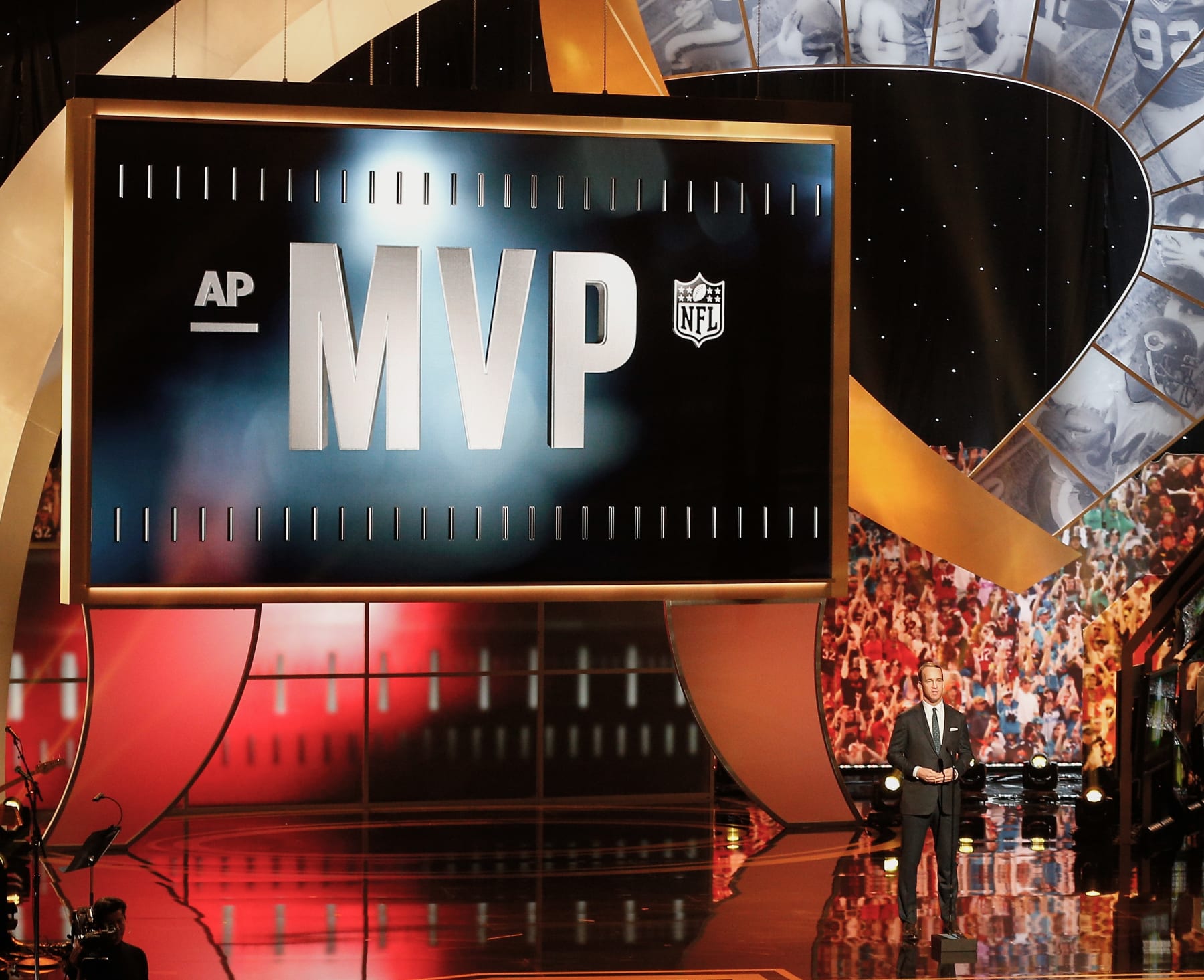HOUSTON, TX - FEBRUARY 04:  Peyton Manning presents the  AP Most Valuable Player Award during the NFL HONORS at the Wortham Theater Center on February 4, 2017 in Houston, Texas. Atlanta Falscons quarterback Matt Ryan was the winner. (Photo by Bob Levey/Getty Images)