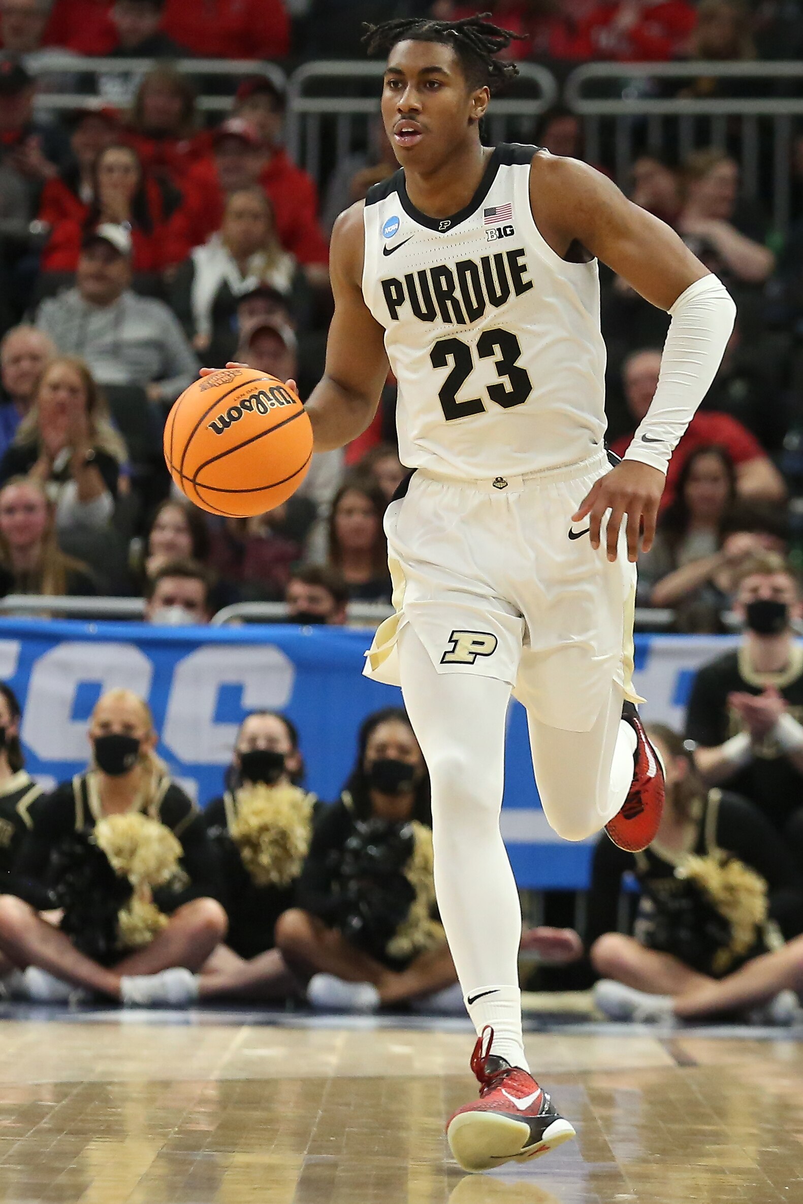 MILWAUKEE, WI - MARCH 20: Purdue Boilermakers guard Jaden Ivey (23) brings the ball up the court during the NCAA Division I Mens Basketball Championship second round game between the Purdue Boilermakers and the Texas Longhorns at Fiserv Forum on March 20, 2022 in Milwaukee, WI. (Photo by Larry Radloff/Icon Sportswire via Getty Images)