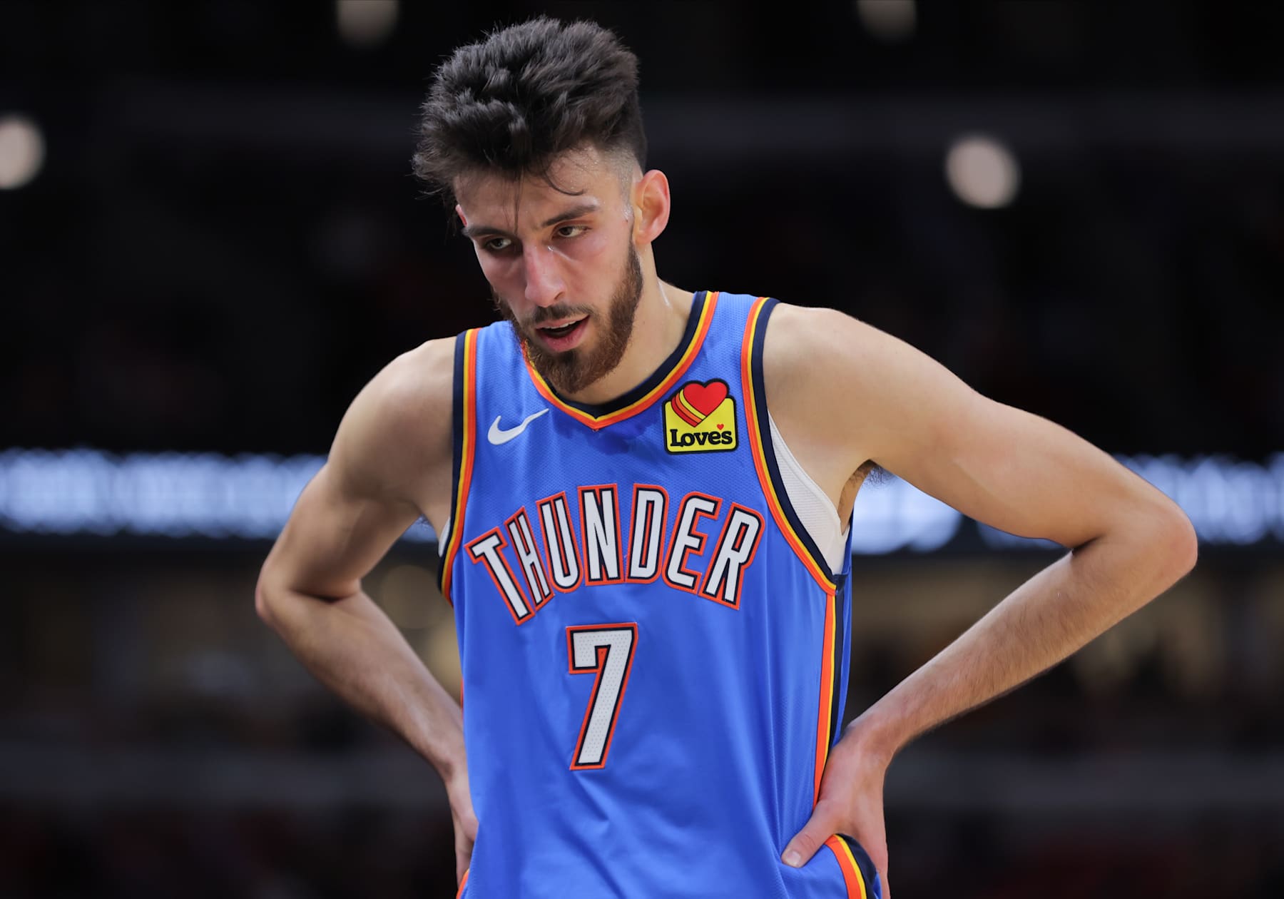 CHICAGO, IL - OCTOBER 26: Oklahoma City Thunder forward Chet Holmgren (7) walks back to the bench during the first half against the Chicago Bulls on October 26, 2024 at the United Center in Chicago, Illinois. (Photo by Melissa Tamez/Icon Sportswire via Getty Images)