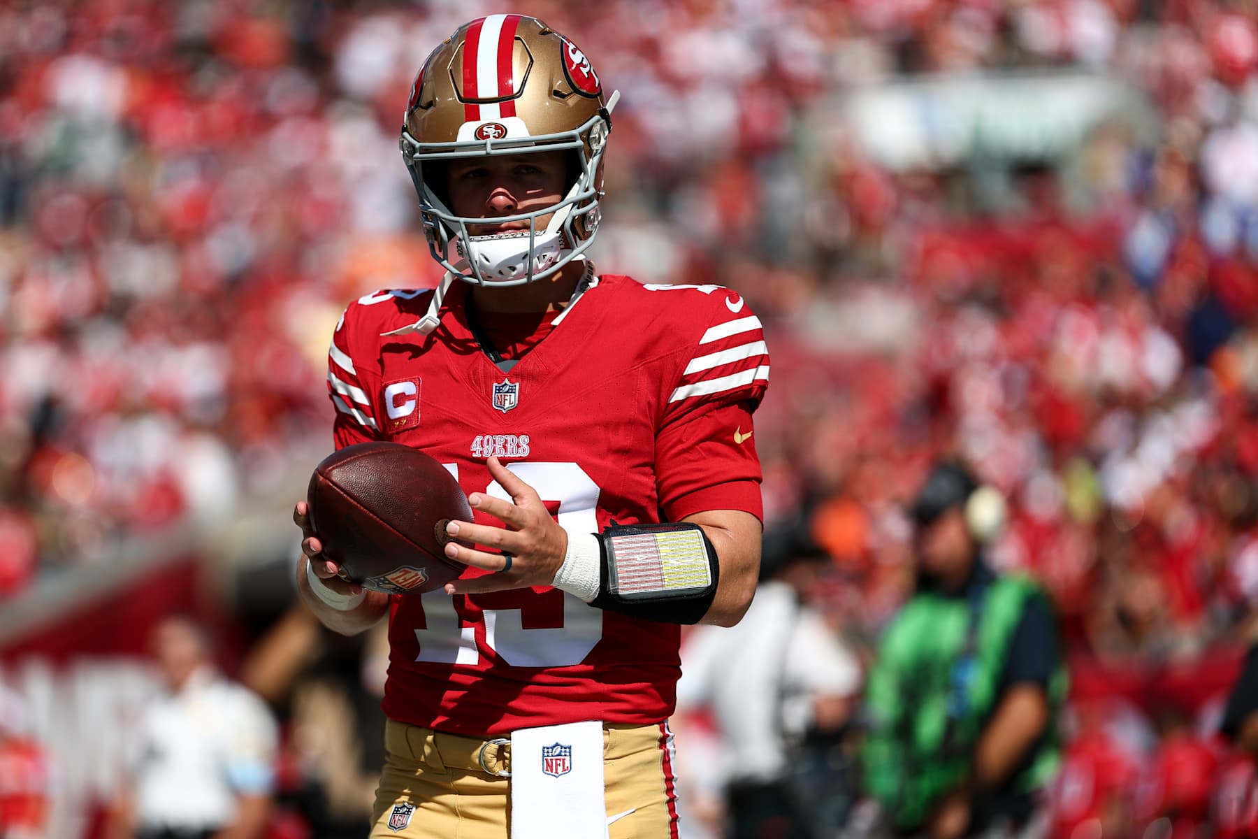 TAMPA, FLORIDA - NOVEMBER 10: Brock Purdy #13 of the San Francisco 49ers warms up prior to an NFL football game against the Tampa Bay Buccaneers at Raymond James Stadium on November 10, 2024 in Tampa, Florida. (Photo by Kevin Sabitus/Getty Images)