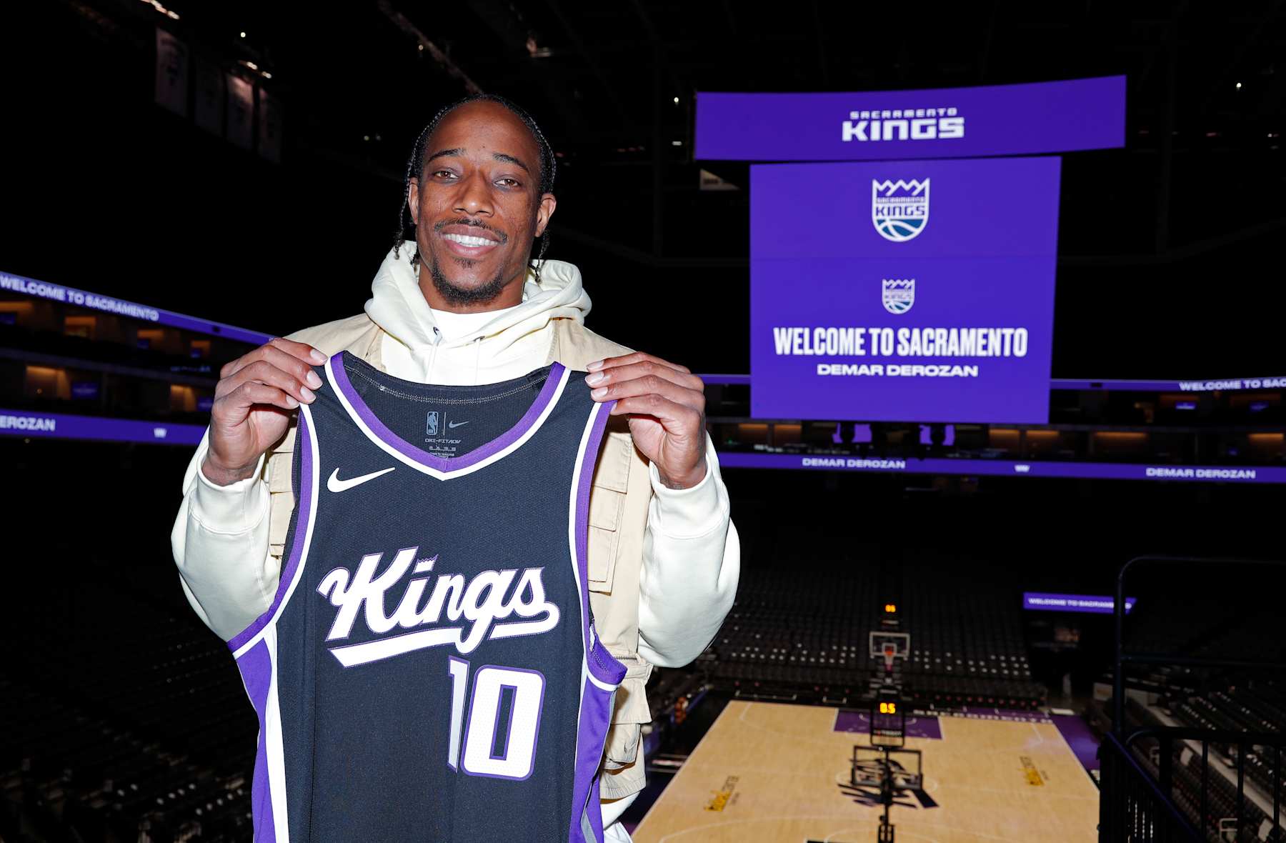 SACRAMENTO, CA - JULY 9: DeMar DeRozan #10 of the Sacramento Kings addresses the media on July 9, 2024 at the Golden 1 Center in Sacramento, California. NOTE TO USER: User expressly acknowledges and agrees that, by downloading and/or using this Photograph, user is consenting to the terms and conditions of the Getty Images License Agreement. Mandatory Copyright Notice: Copyright 2024 NBAE (Photo by Rocky Widner/NBAE via Getty Images)