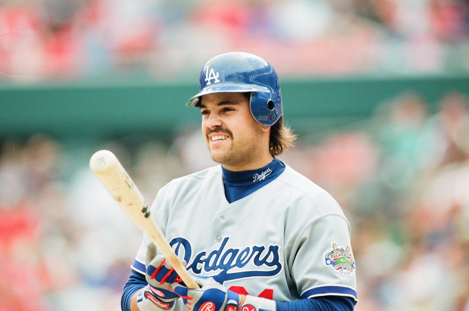 ST LOUIS, MO - MAY 11: Mike Piazza of the Los Angeles Dodgers looks on against the St. Louis Cardinals at Busch Stadium on May 11, 1996 in St Louis, Missouri. (Photo by Sporting News via Getty Images via Getty Images) 