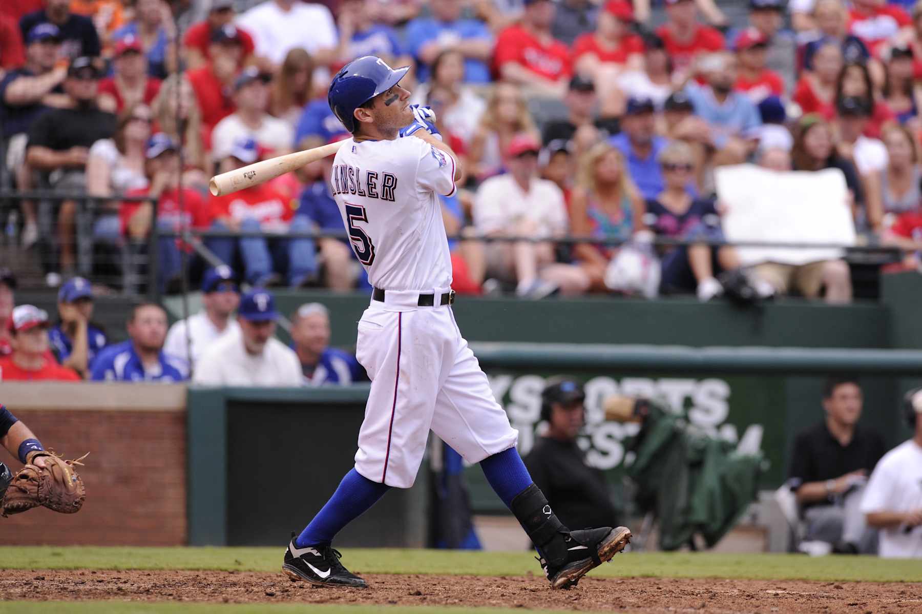 ARLINGTON, TX - AUGUST 26:  Ian Kinsler #5 of the Texas Rangers bats against the Minnesota Twins at Rangers Ballpark on August 26, 2012 in Arlington, Texas.  The Minnesota Twins defeated the Texas Rangers 6-5.  (Photo by John Williamson/MLB Photos via Getty Images)