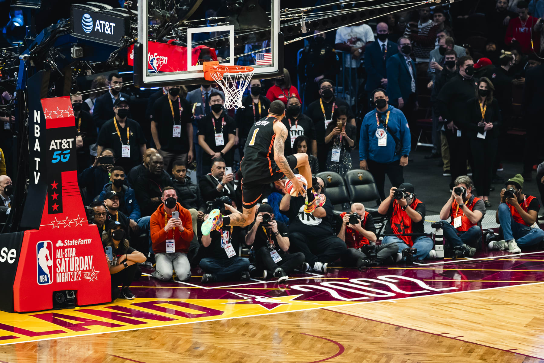 CLEVELAND, OH - FEBRUARY 19: Obi Toppin #1 of the New York Knicks dunks the ball during the AT&T Slam Dunk Contest as part of 2022 NBA All-Star Weekend on February 19, 2022 at Rocket Mortgage Fieldhouse in Cleveland, Ohio. NOTE TO USER: User expressly acknowledges and agrees that, by downloading and/or using this photograph, user is consenting to the terms and conditions of the Getty Images License Agreement. Mandatory Copyright Notice: Copyright 2022 NBAE (Photo by Evan Yu/NBAE via Getty Images)