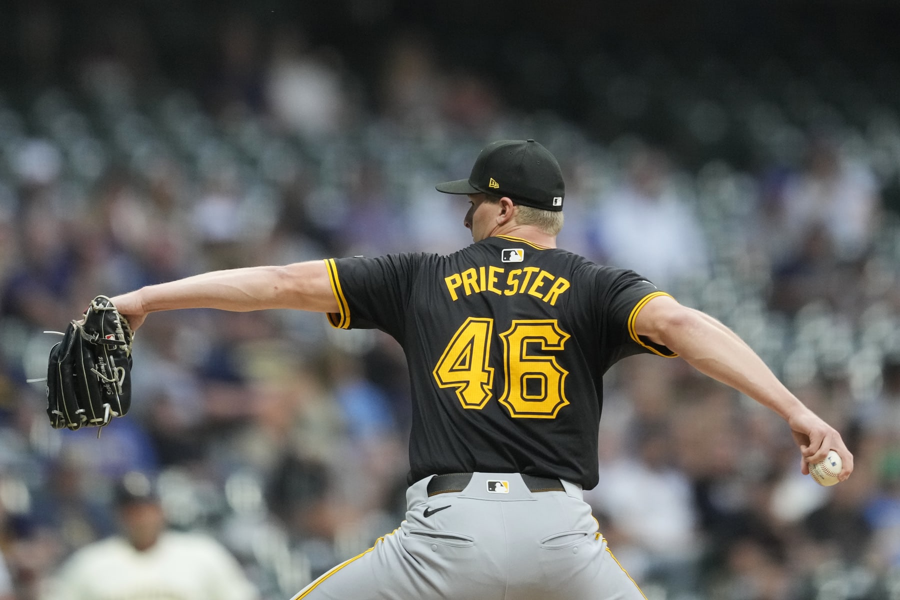MILWAUKEE, WISCONSIN - JULY 09: Quinn Priester #46 of the Pittsburgh Pirates pitches in the second inning against the Milwaukee Brewers at American Family Field on July 09, 2024 in Milwaukee, Wisconsin. (Photo by Patrick McDermott/Getty Images)