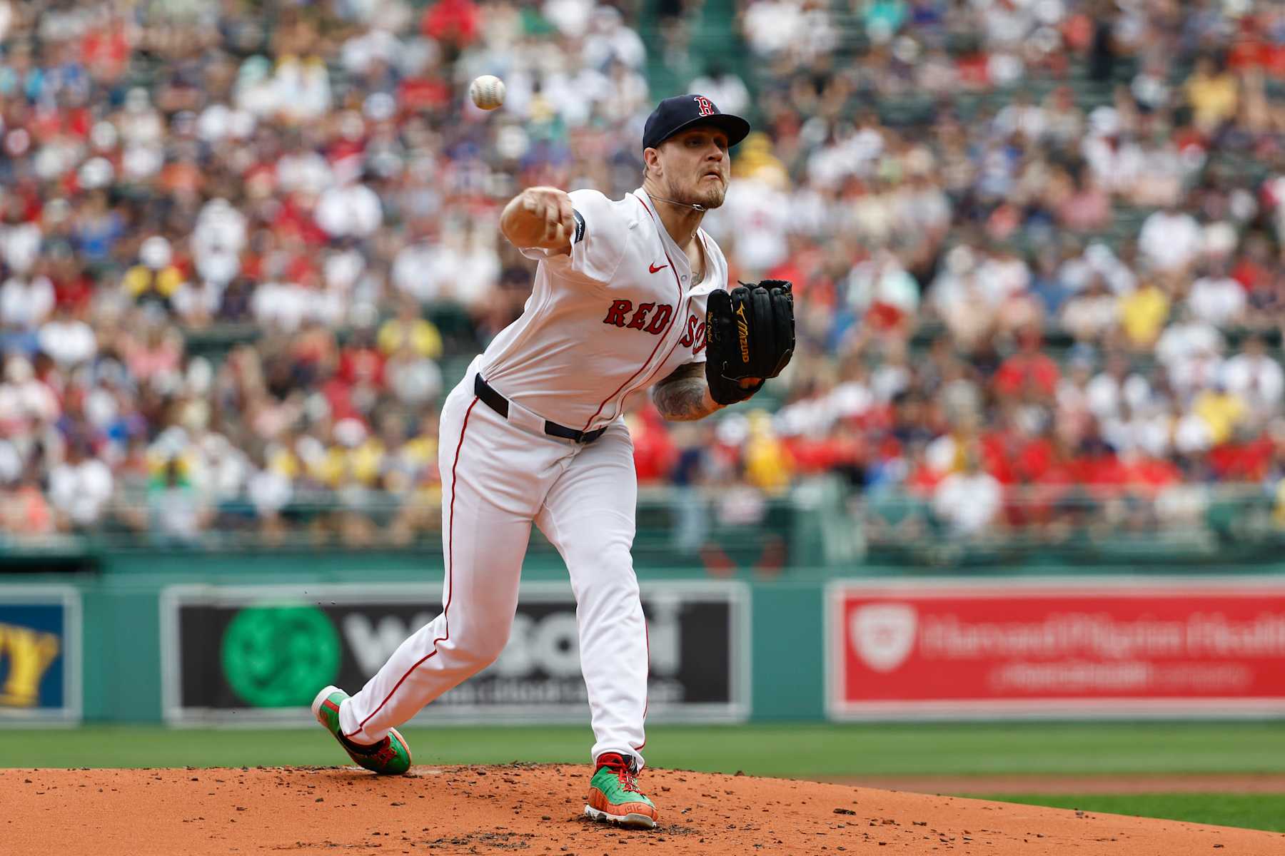 BOSTON, MA - AUGUST 25: Tanner Houck #89 of the Boston Red Sox pitches against the Arizona Diamondbacks during the first inning at Fenway Park on August 25, 2024 in Boston, Massachusetts. (Photo By Winslow Townson/Getty Images)