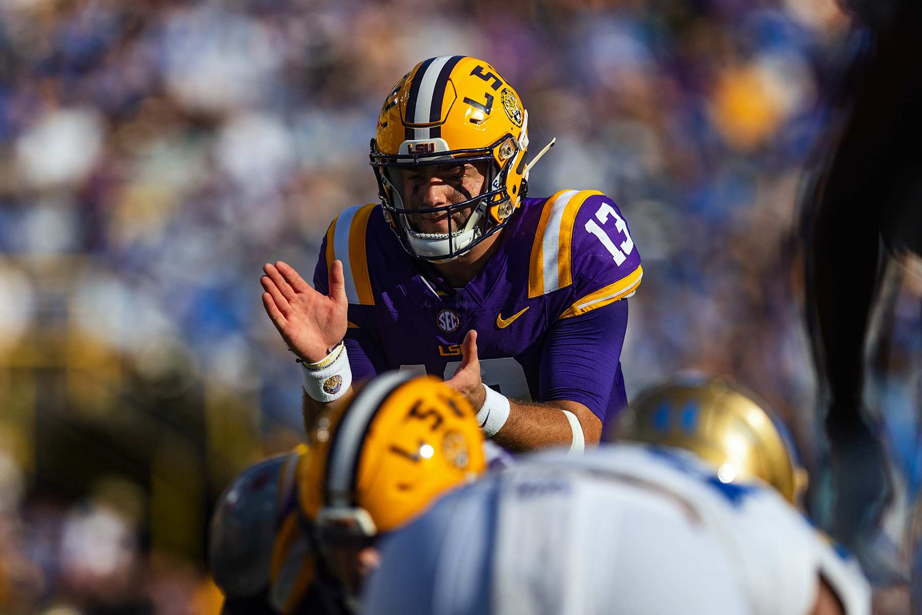 BATON ROUGE, LA - SEPTEMBER 21: LSU Tigers quarterback Garrett Nussmeier (13) during a college football game between the UCLA Bruins and the LSU Tigers on September 21, 2024, at Tiger Stadium in Baton Rouge, Louisiana. (Photo by John Korduner/Icon Sportswire via Getty Images)