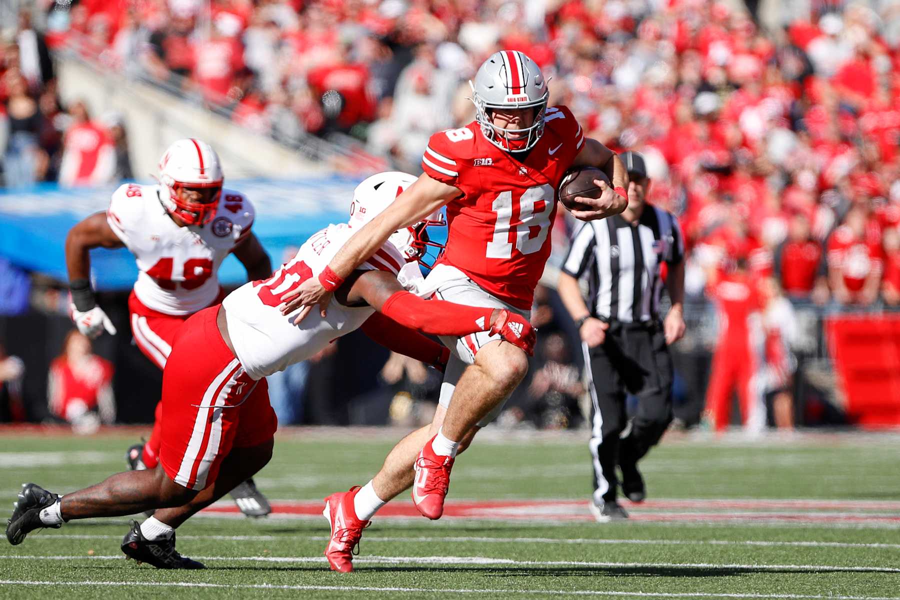 COLUMBUS, OH - OCTOBER 26: Ohio State Buckeyes quarterback Will Howard (18) carries the ball during the game against the Nebraska Cornhuskers and the Ohio State Buckeyes on October 26, 2024, at Ohio Stadium in Columbus, OH. (Photo by Ian Johnson/Icon Sportswire via Getty Images)