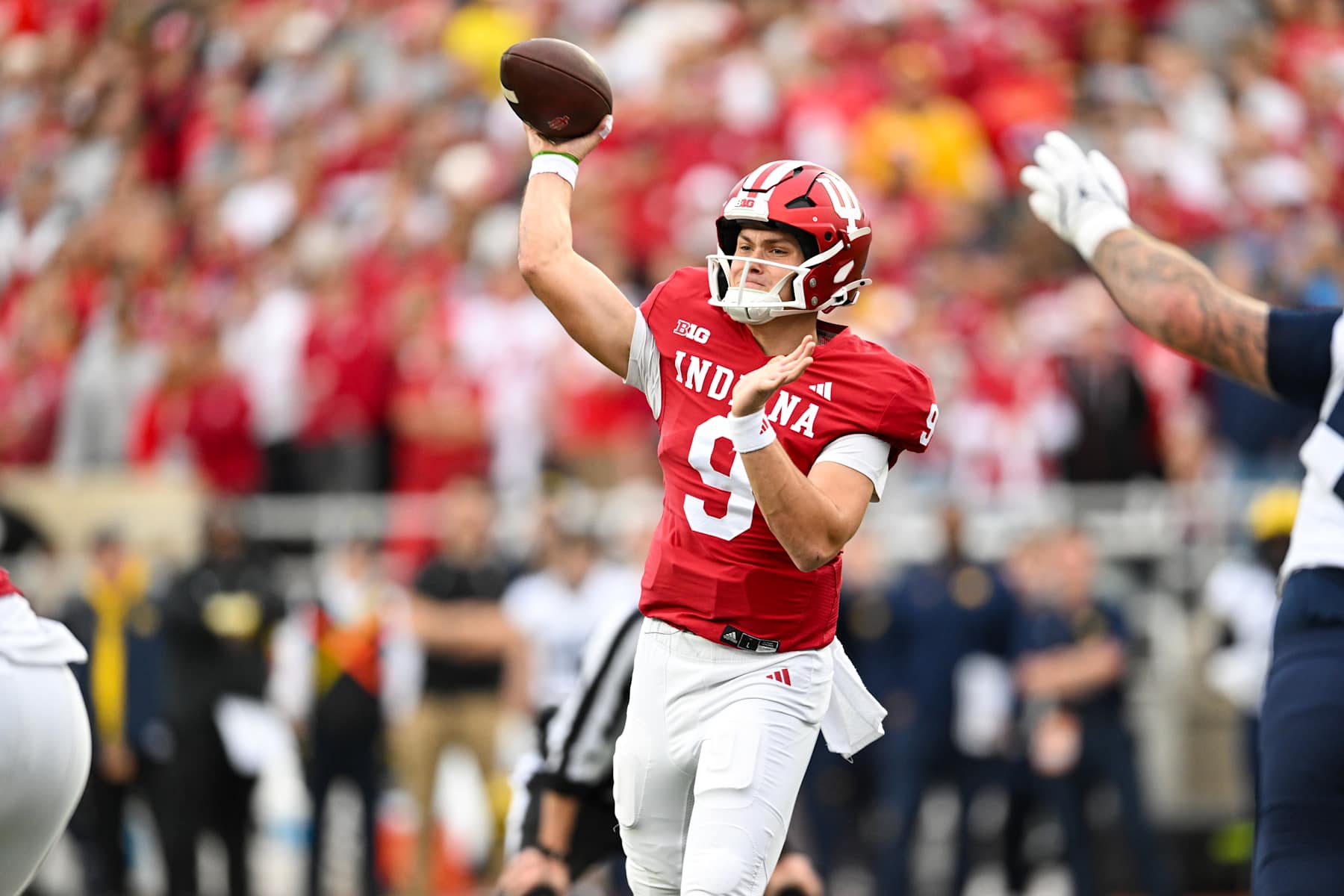BLOOMINGTON, IN - NOVEMBER 09: Indiana Hoosiers QB Kurtis Rourke (9) throws a pass during a college football game between the Michigan Wolverines and Indiana Hoosiers on November 9, 2024 at Memorial Stadium in Bloomington, IN (Photo by James Black/Icon Sportswire via Getty Images)