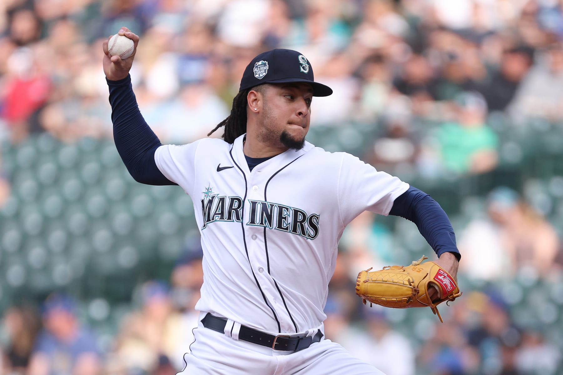 SEATTLE, WASHINGTON - JUNE 26: Luis Castillo #58 of the Seattle Mariners pitches during the second inning against the Washington Nationals at T-Mobile Park on June 26, 2023 in Seattle, Washington. (Photo by Steph Chambers/Getty Images)