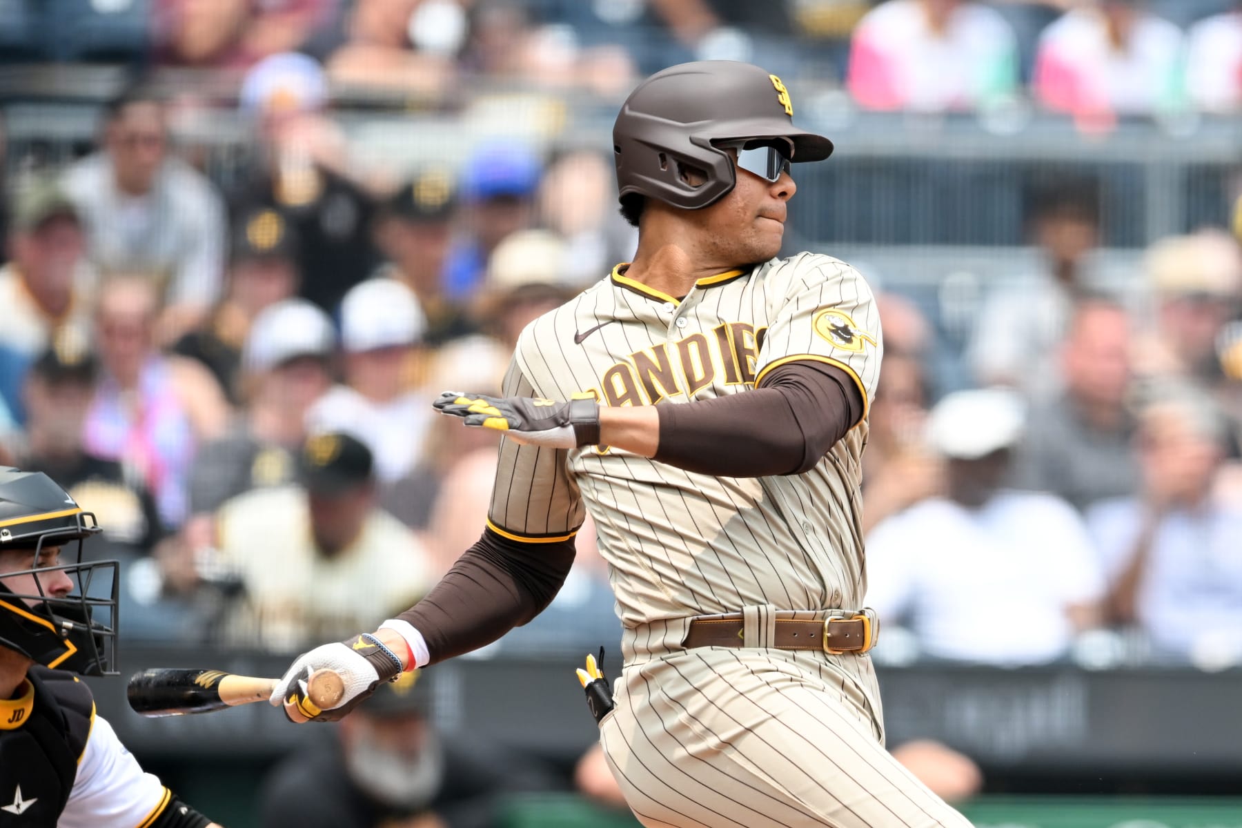 PITTSBURGH, PENNSYLVANIA - JUNE 29, 2023: Juan Soto #22 of the San Diego Padres hits a single during the third inning against the Pittsburgh Pirates at PNC Park on June 29, 2023 in Pittsburgh, Pennsylvania. (Photo by Nick Cammett/Diamond Images via Getty Images)