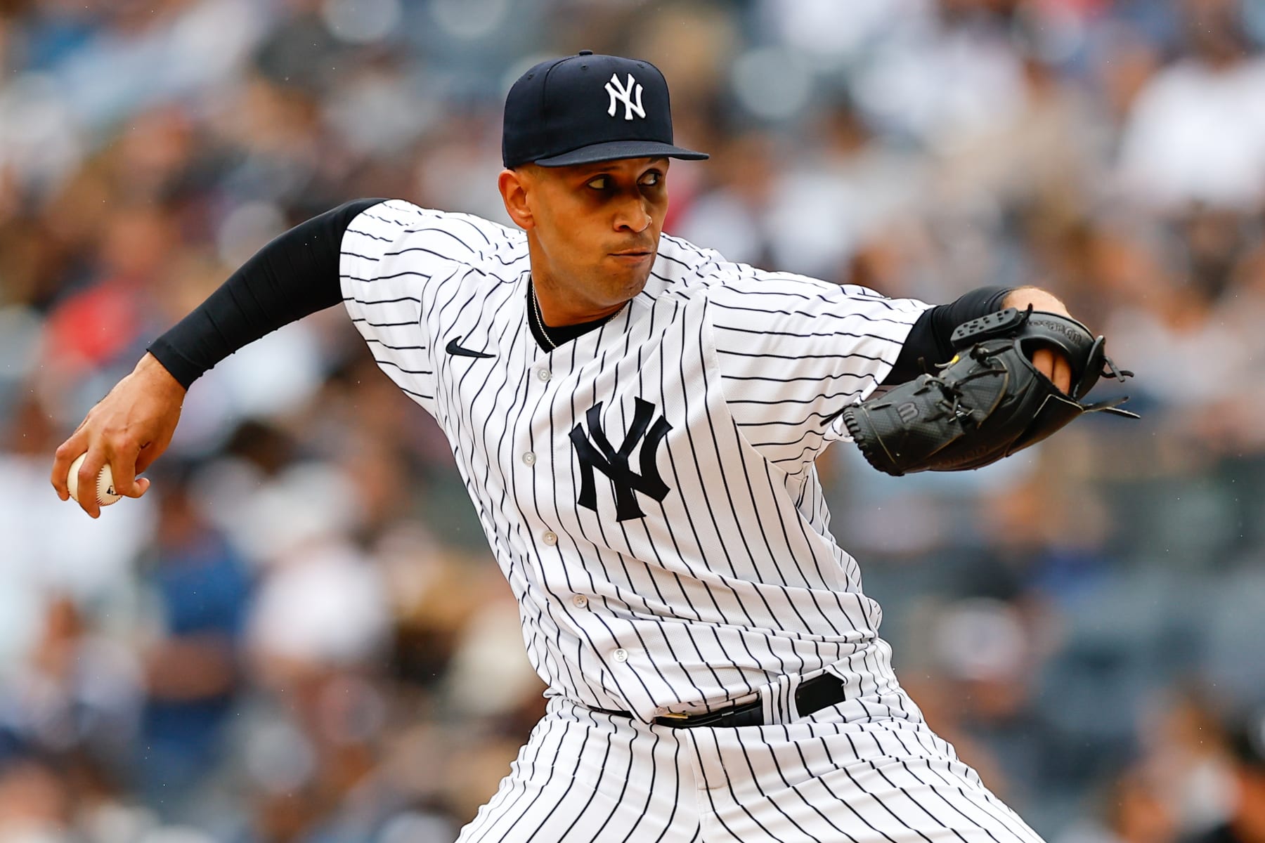 BRONX, NY - AUGUST 24:  Keynan Middleton #93 of the New York Yankees pitches during the Major League Baseball game against the Washington Nationals on August 24, 2023 at Yankee Stadium in the Bronx, New York.  (Photo by Rich Graessle/Icon Sportswire via Getty Images)