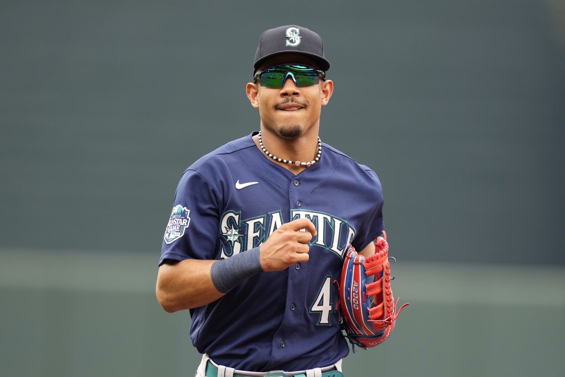 BALTIMORE, MARYLAND - JUNE 25:  Julio Rodriguez #44 of the Seattle Mariners runs back to the dug out during a baseball game against the Baltimore Orioles at Oriole Park at Camden Yards on June 25, 2023 in Baltimore, Maryland.  (Photo by Mitchell Layton/Getty Images)