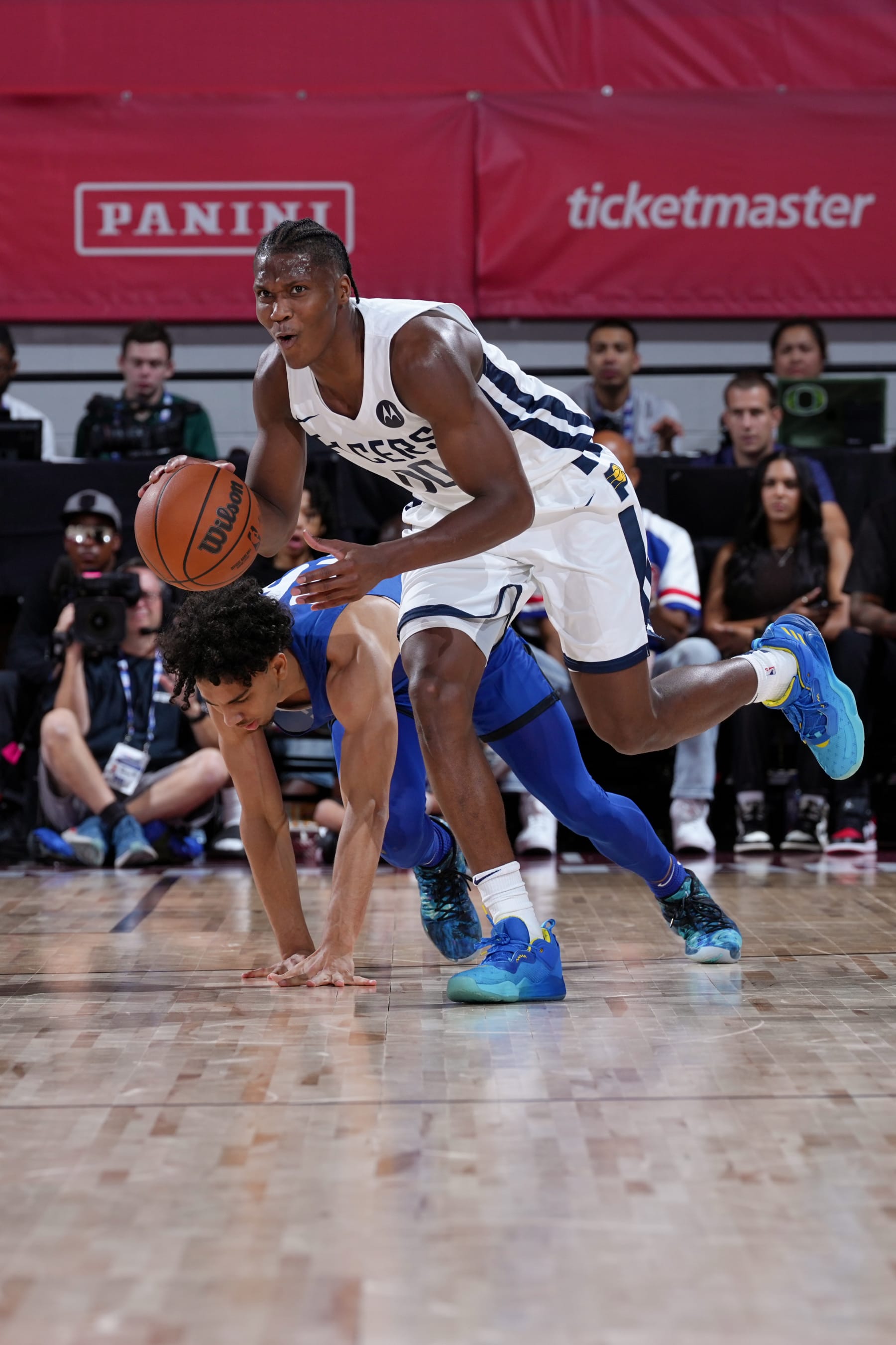 LAS VEGAS, NV - JULY 12: Bennedict Mathurin #00 of the Indiana Pacers dribbles the ball during the game against the Detroit Pistons during the 2022 NBA Summer League on July 12, 2022 at the Cox Pavilion in Las Vegas, Nevada NOTE TO USER: User expressly acknowledges and agrees that, by downloading and/or using this Photograph, user is consenting to the terms and conditions of the Getty Images License Agreement. Mandatory Copyright Notice: Copyright 2022 NBAE (Photo by Jeff Bottari/NBAE via Getty Images)