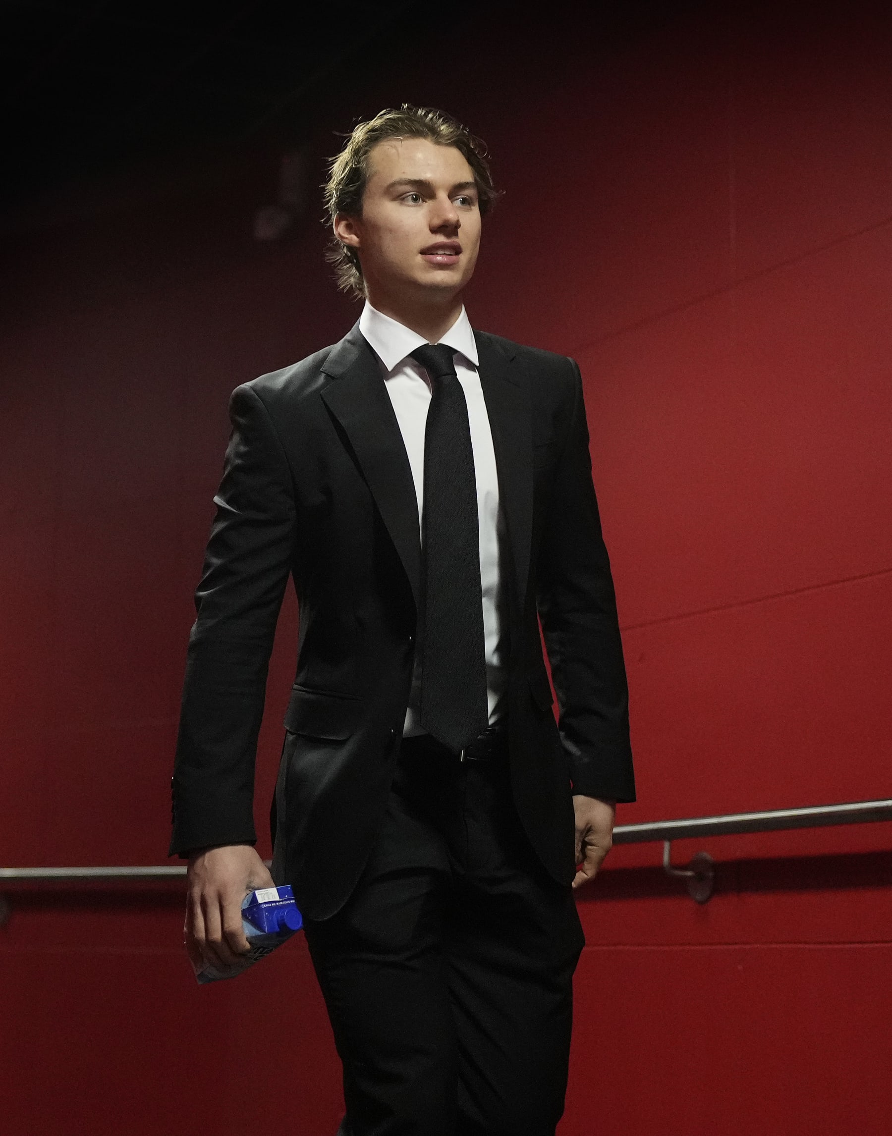 TORONTO, ON - OCTOBER 16:  Connor Bedard #98 of the Chicago Blackhawks arrives for a game against the Toronto Maple Leafs at the Scotiabank Arena on October 16, 2023 in Toronto, Ontario, Canada.  (Photo by Kevin Sousa/NHLI via Getty Images)