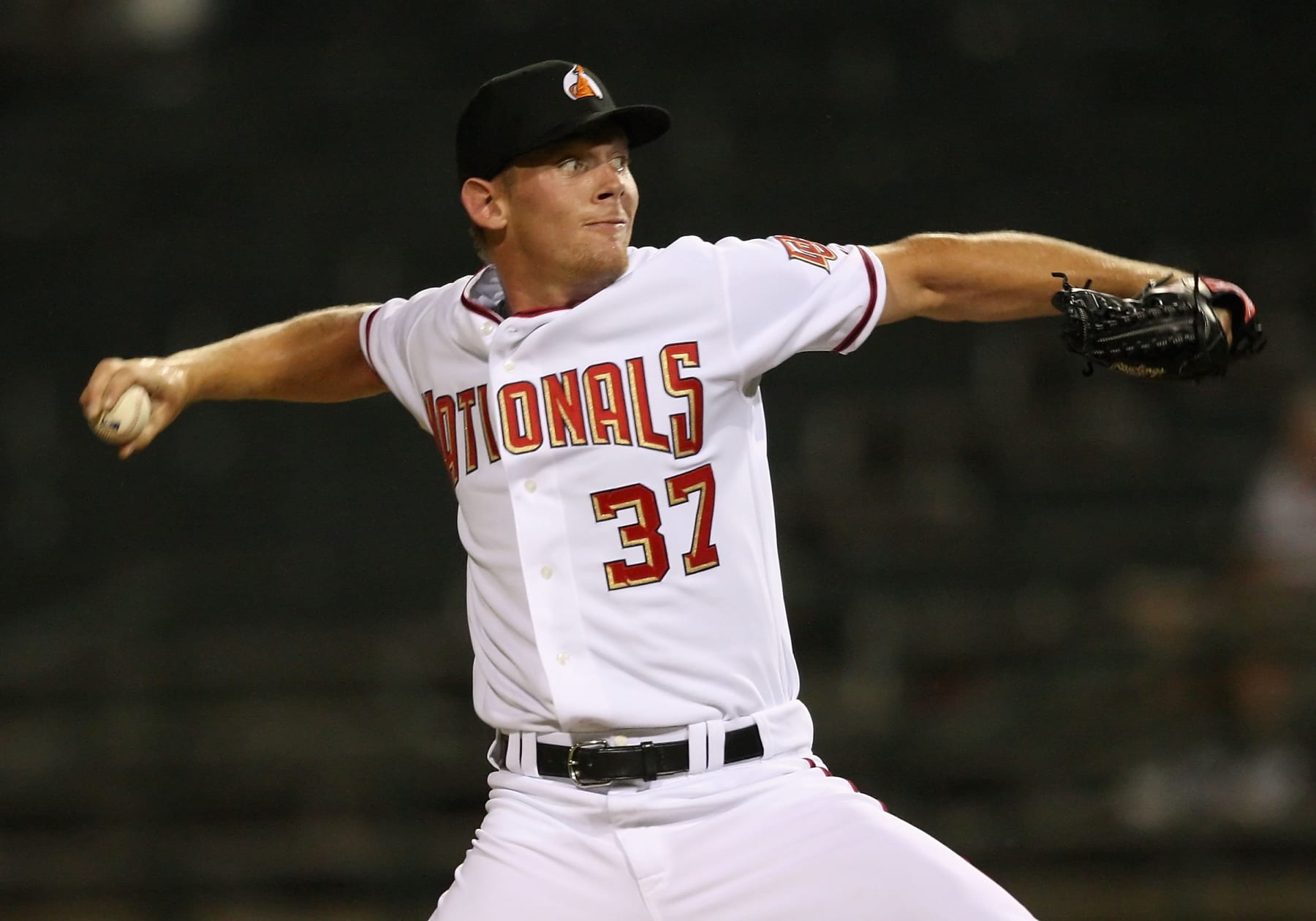 PHOENIX - OCTOBER 16:  Washington Nationals prospect Stephen Strasburg #37, playing for the Phoenix Desert Dogs, pitches in the Arizona Fall League game against the Scottsdale Scorpions at Phoenix Municipal Stadium on October 16, 2009 in Phoenix, Arizona.  (Photo by Christian Petersen/Getty Images)