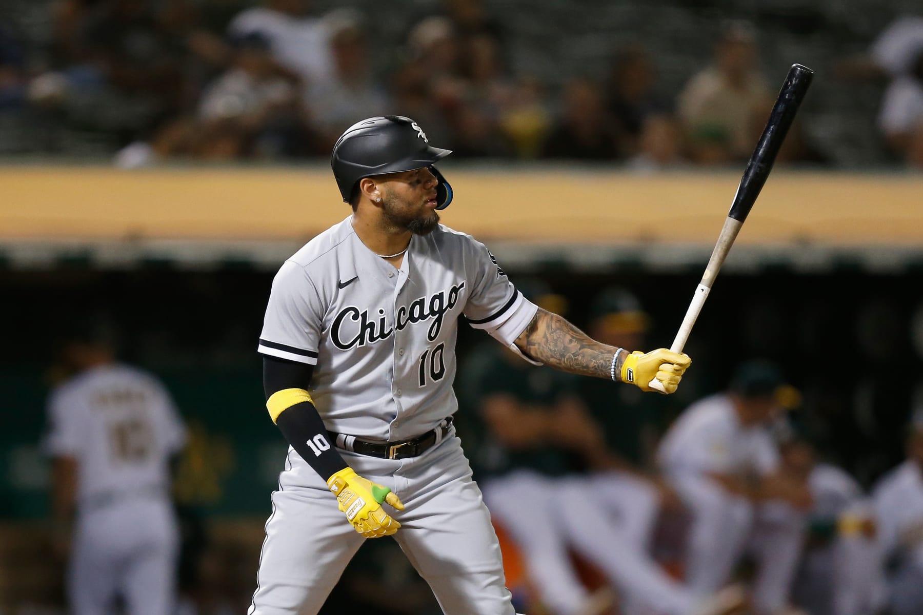 OAKLAND, CALIFORNIA - SEPTEMBER 08: Yoan Moncada #10 of the Chicago White Sox at bat against the Oakland Athletics at RingCentral Coliseum on September 08, 2022 in Oakland, California. (Photo by Lachlan Cunningham/Getty Images)