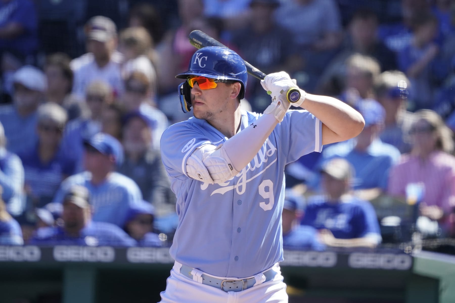 KANSAS CITY, MISSOURI - SEPTEMBER 25:  Vinnie Pasquantino #9 of the Kansas City Royals bats against the Seattle Mariners at Kauffman Stadium on September 25, 2022 in Kansas City, Missouri. (Photo by Ed Zurga/Getty Images)