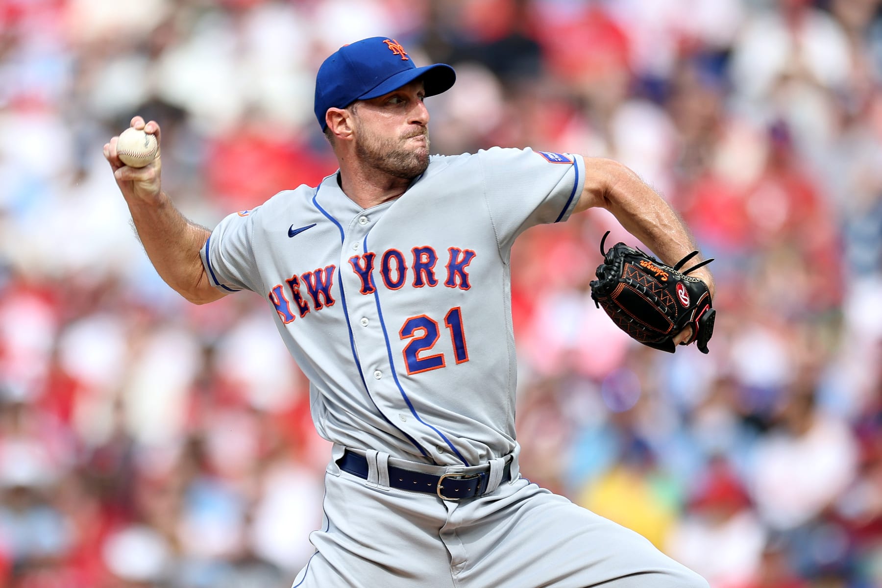 PHILADELPHIA, PENNSYLVANIA - JUNE 24: Max Scherzer #21 of the New York Mets pitches during the first inning against the Philadelphia Phillies at Citizens Bank Park on June 24, 2023 in Philadelphia, Pennsylvania. (Photo by Tim Nwachukwu/Getty Images)