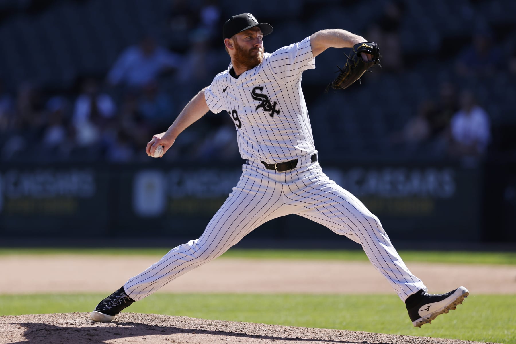 CHICAGO, IL - MAY 01: Chicago White Sox pitcher John Brebbia (59) delivers a pitch during an MLB game against the Minnesota Twins on May 01, 2024 at Guaranteed Rate Field in Chicago, Illinois. (Photo by Joe Robbins/Icon Sportswire via Getty Images)