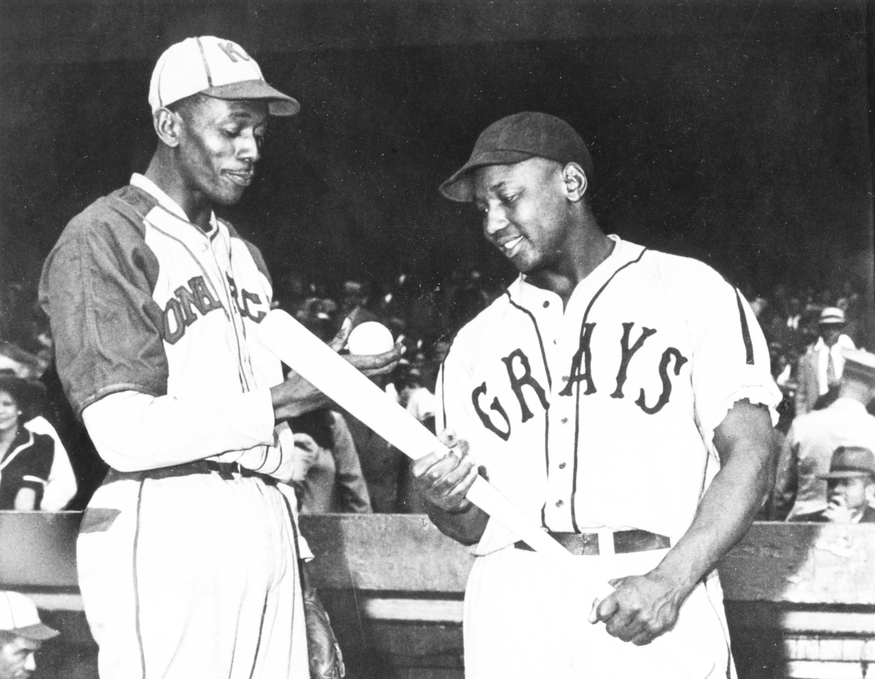 KANSAS CITY - 1942.  Satchel Paige of the Monarchs talks with Josh Gibson of the Homestead Grays before a game in Kansas City in 1941.  (Photo by Mark Rucker/Transcendental Graphics, Getty Images) 