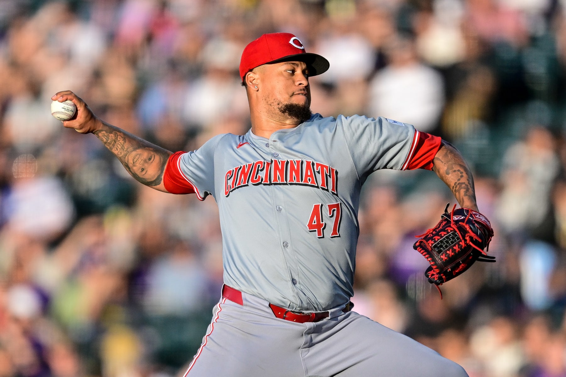 DENVER, CO - JUNE 04: Cincinnati Reds pitcher Frankie Montas (47) pitches in the fourth inning during a game between the Cincinnati Reds and the Colorado Rockies at Coors Field on June 4, 2024 in Denver, Colorado. (Photo by Dustin Bradford/Icon Sportswire via Getty Images)