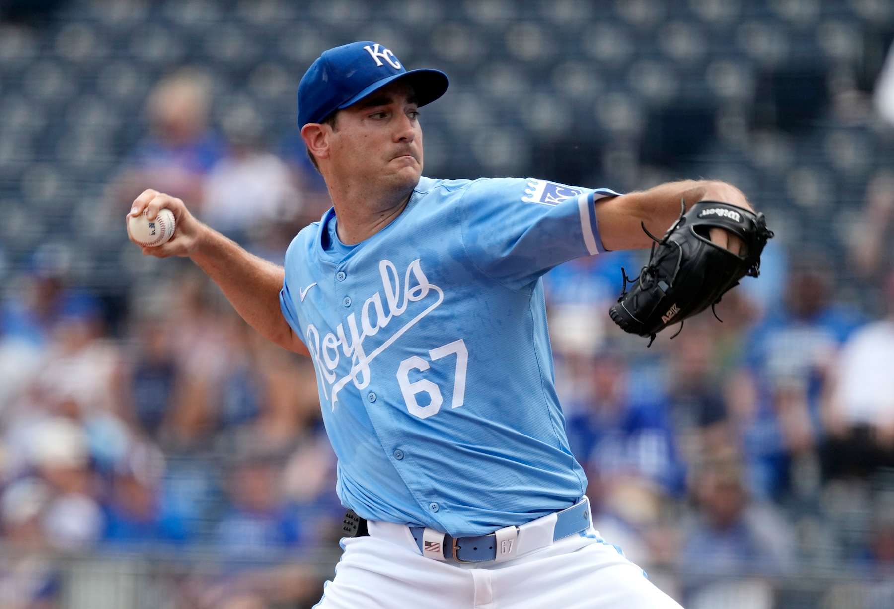 KANSAS CITY, MISSOURI - AUGUST 25: Seth Lugo #67 of the Kansas City Royals throws in the first inning against the Philadelphia Phillies at Kauffman Stadium on August 25, 2024 in Kansas City, Missouri. (Photo by Ed Zurga/Getty Images)