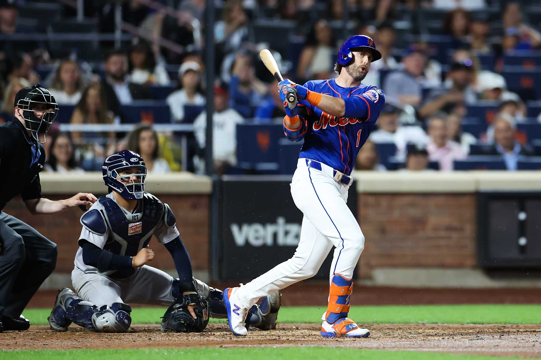 NEW YORK, NEW YORK - JUNE 26: Jeff McNeil #1 of the New York Mets in action against the New York Yankees at Citi Field on June 26, 2024 in the Queens borough of New York City. (Photo by Luke Hales/Getty Images)