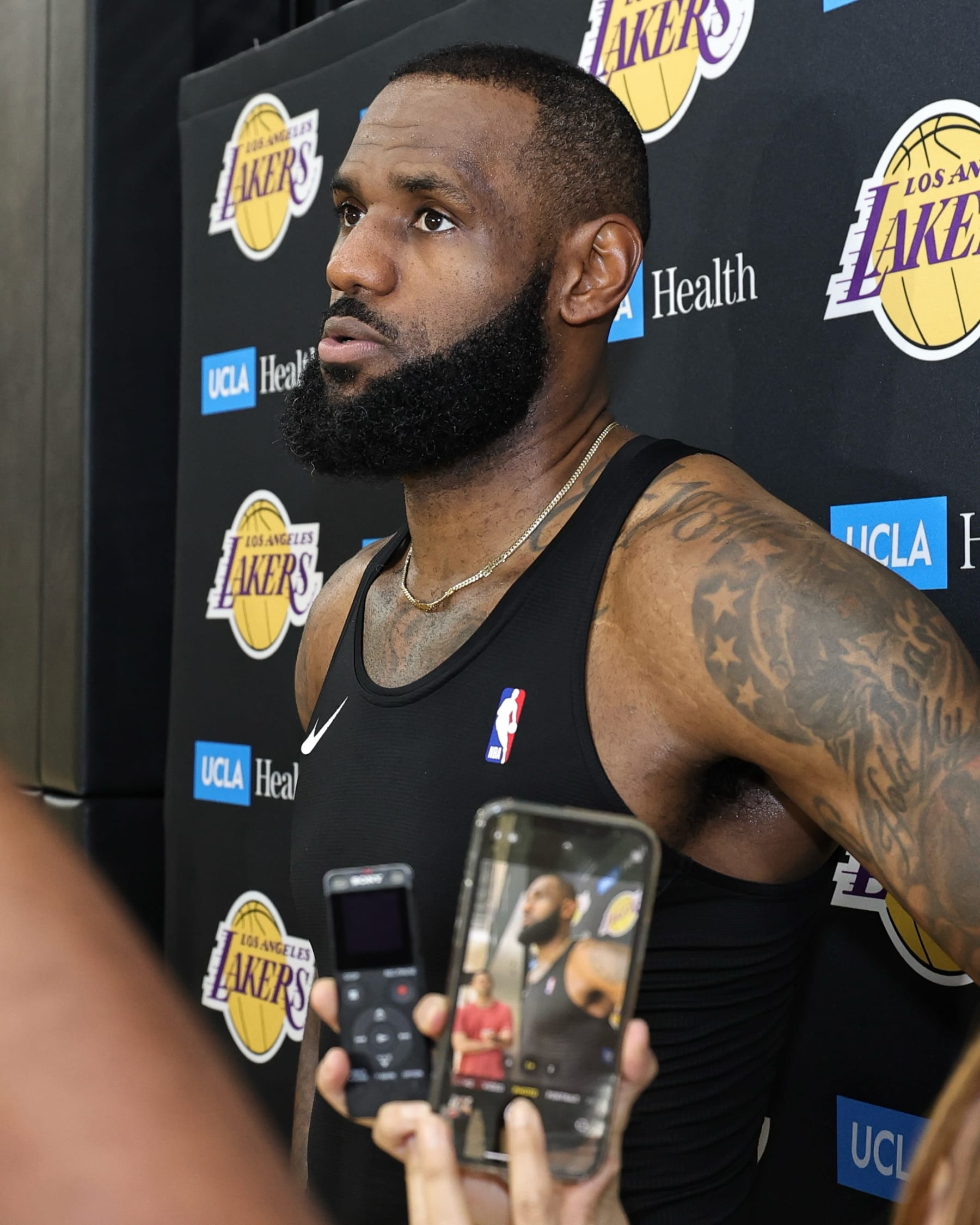 EL SEGUNDO, CA - OCTOBER 5: LeBron James #23 of the Los Angeles Lakers talks to the media during practice on October 5, 2023 at the UCLA Health Training Center in El Segundo, California. NOTE TO USER: User expressly acknowledges and agrees that, by downloading and/or using this Photograph, user is consenting to the terms and conditions of the Getty Images License Agreement. Mandatory Copyright Notice: Copyright 2023 NBAE (Photo by Jim Poorten/NBAE via Getty Images)
