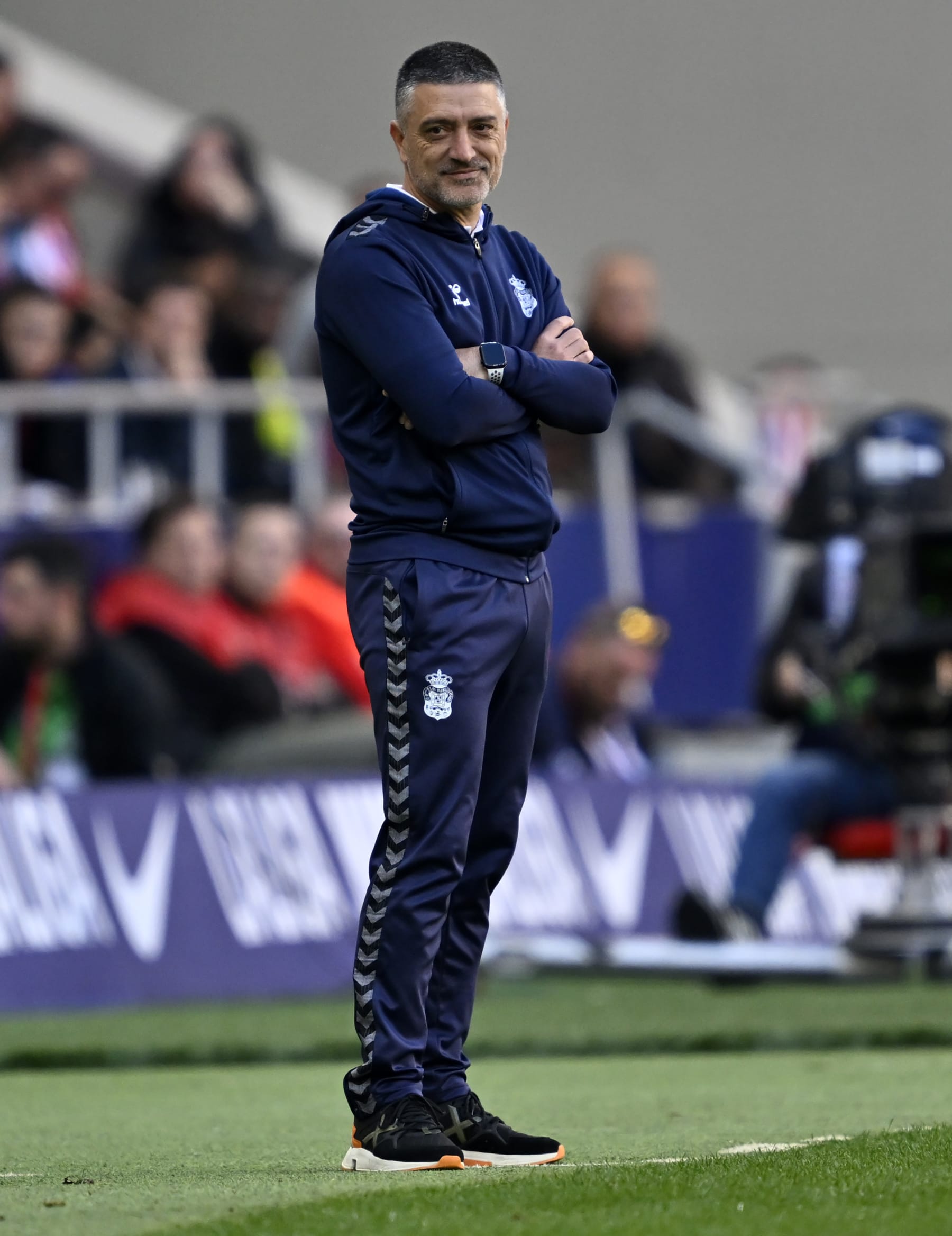 MADRID, SPAIN - FEBRUARY 17: Head coach of Las Palmas Garcia Pimienta follows the La Liga week 25 football match between Atletico Madrid and Las Palmas at Civitas Metropolitano Stadium in Madrid, Spain on February 17, 2024. (Photo by Burak Akbulut/Anadolu via Getty Images)