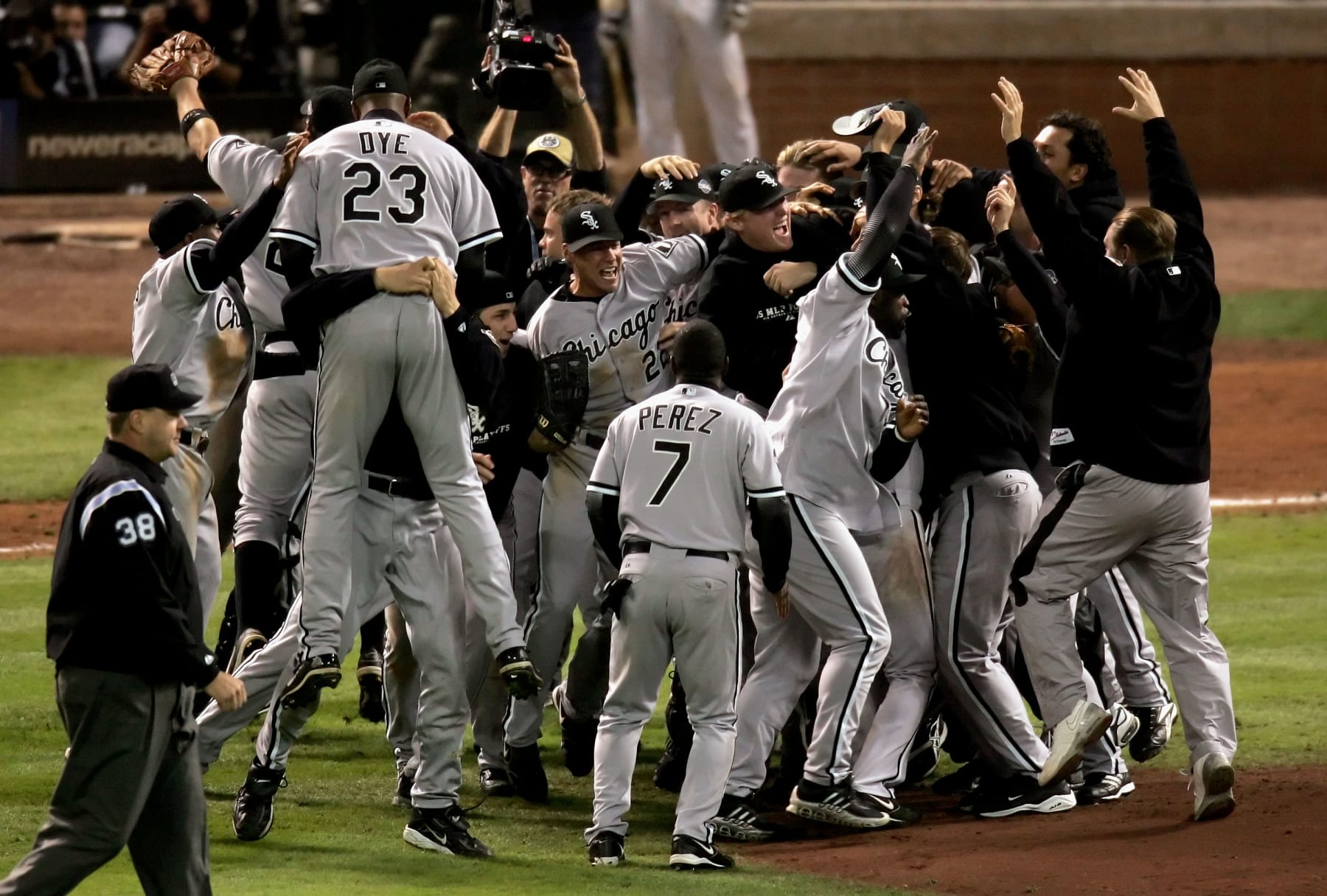 HOUSTON - OCTOBER 26:  The Chicago White Sox celebrate after winning Game Four of the 2005 Major League Baseball World Series against the Houston Astros at Minute Maid Park on October 26, 2005 in Houston, Texas. The Chicago White Sox defeated the Houston Astros 1-0 to win the World Series 4 games to 0.  (Photo by Stephen Dunn/Getty Images)