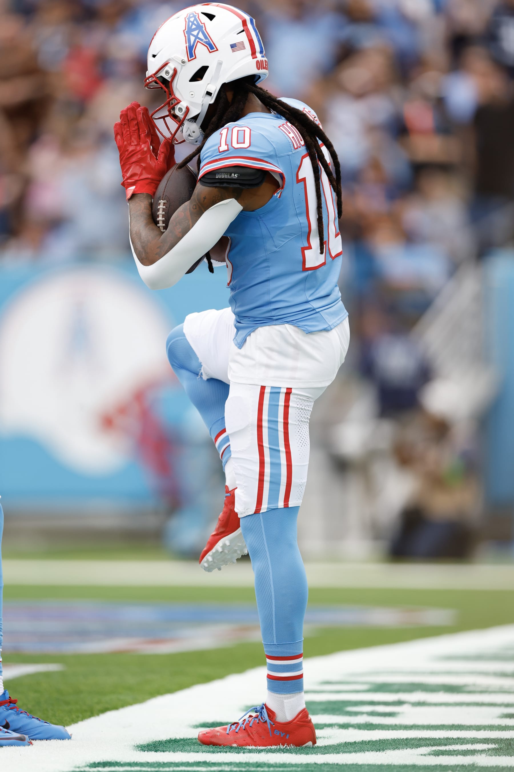 NASHVILLE, TENNESSEE - OCTOBER 29: DeAndre Hopkins #10 of the Tennessee Titans looks on during the first half of the game against the Atlanta Falcons at Nissan Stadium on October 29, 2023 in Nashville, Tennessee. (Photo by Wesley Hitt/Getty Images)