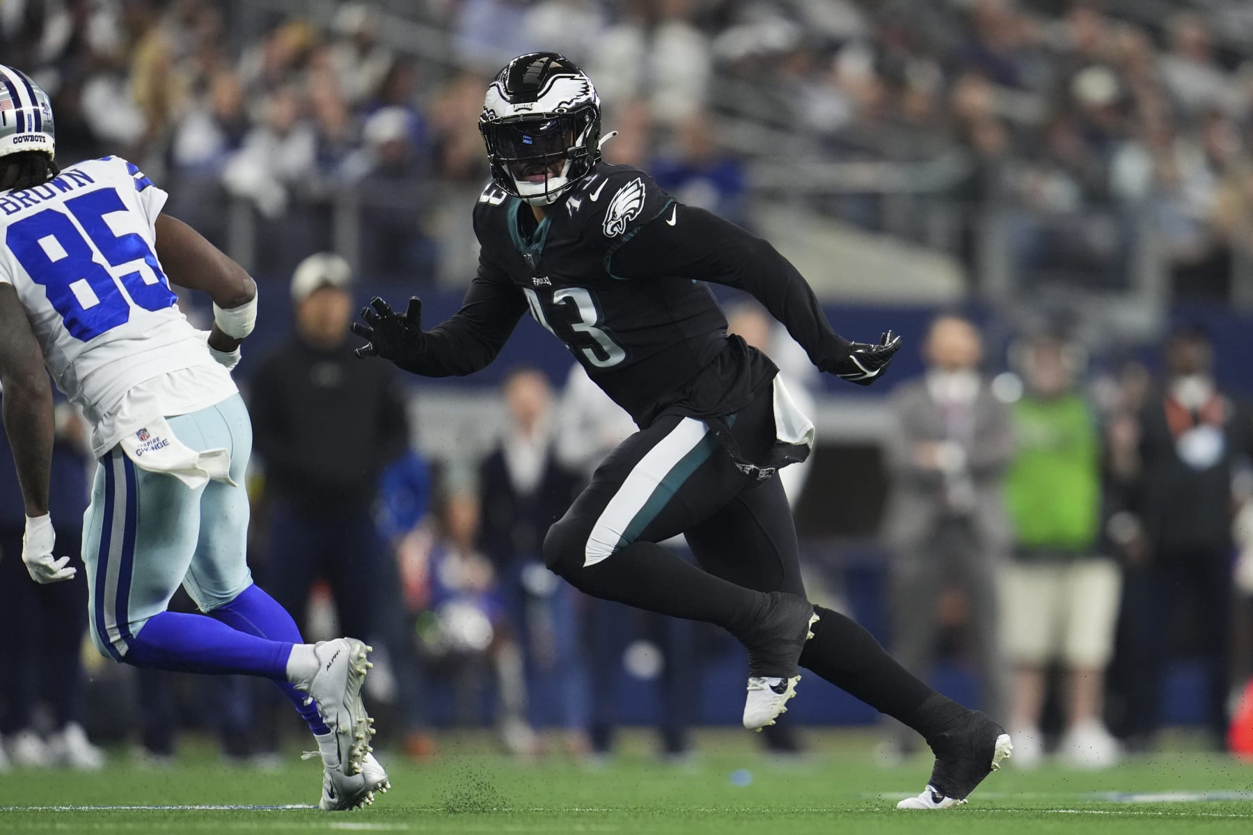 ARLINGTON, TX - DECEMBER 24: Kyzir White #43 of the Philadelphia Eagles defends against the Dallas Cowboys at AT&T Stadium on December 24, 2022 in Arlington, Texas. (Photo by Cooper Neill/Getty Images)