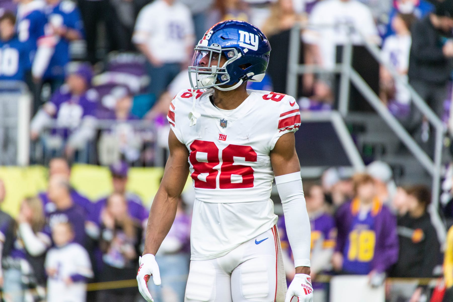 MINNEAPOLIS, MN - JANUARY 15: New York Giants wide receiver Darius Slayton (86) warms up before the NFL game between the New York Giants and Minnesota Vikings on January 15th, 2023, at U.S. Bank Stadium in Minneapolis, MN. (Photo by Bailey Hillesheim/Icon Sportswire via Getty Images)