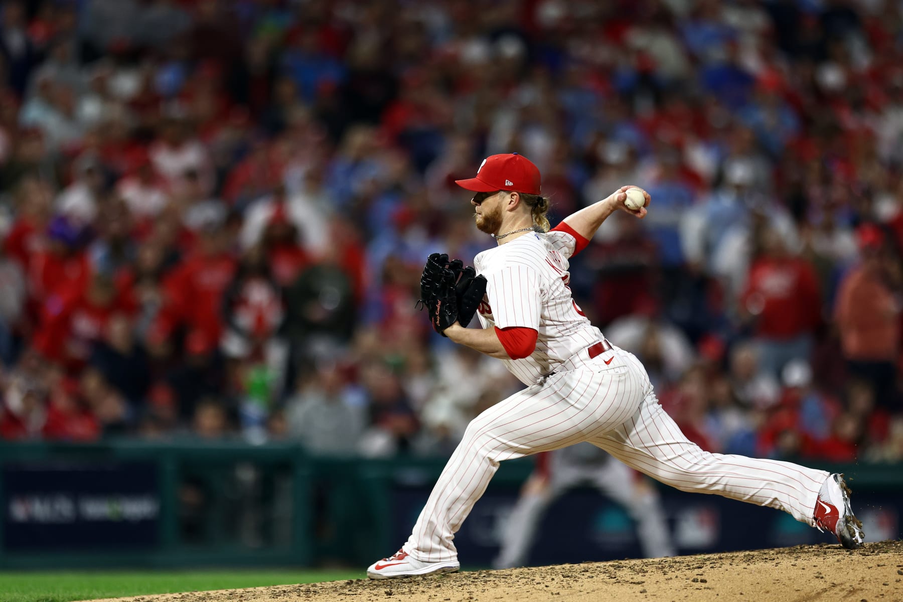 PHILADELPHIA, PENNSYLVANIA - OCTOBER 23: Craig Kimbrel #31 of the Philadelphia Phillies pitches in the eighth inning against the Arizona Diamondbacks during Game Six of the Championship Series at Citizens Bank Park on October 23, 2023 in Philadelphia, Pennsylvania. (Photo by Tim Nwachukwu/Getty Images)