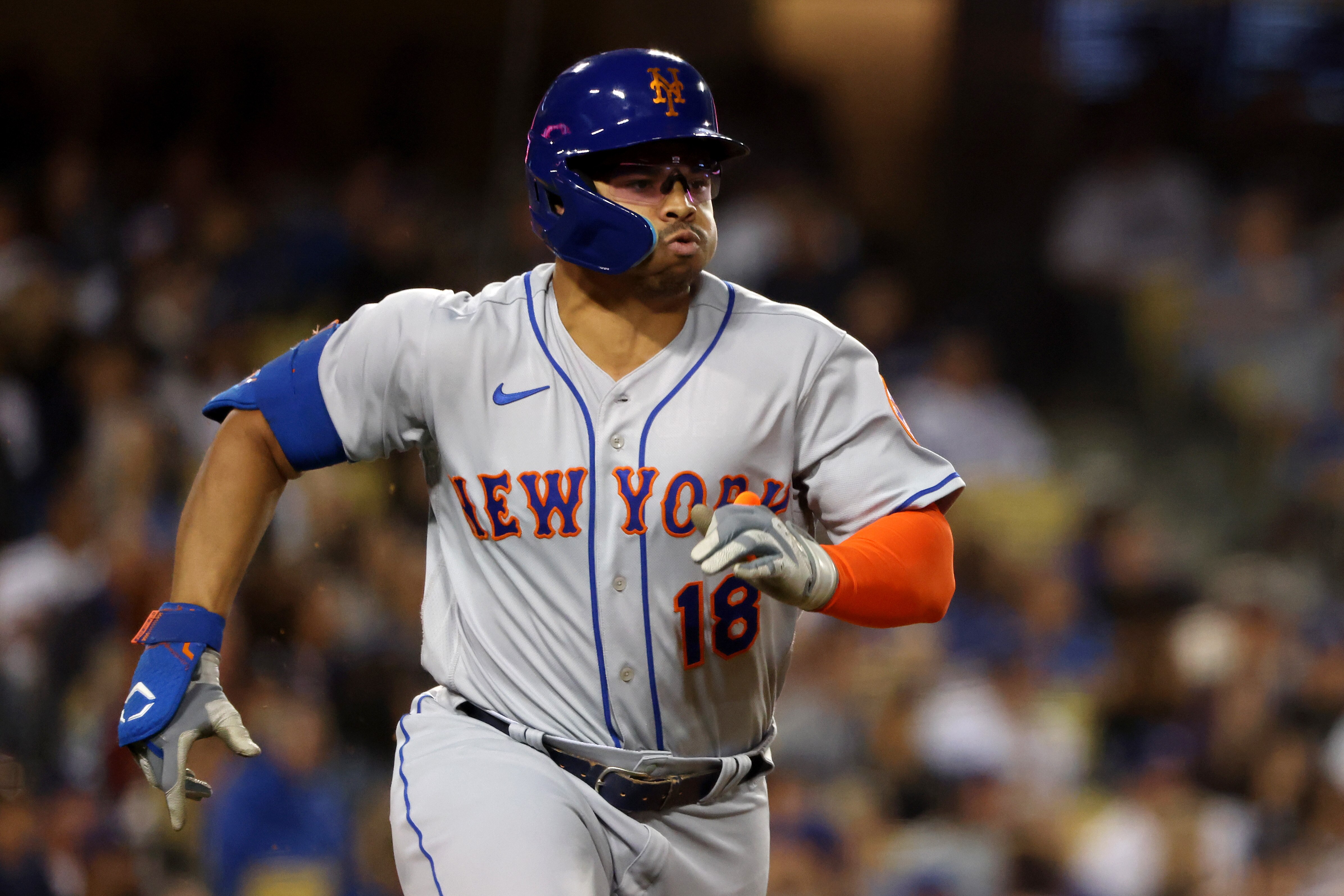 LOS ANGELES, CALIFORNIA - JUNE 04: Nick Plummer #18 of the New York Mets runs to first base during the fourth inning against the Los Angeles Dodgers at Dodger Stadium on June 04, 2022 in Los Angeles, California. The New York Mets won 9-4. (Photo by Katelyn Mulcahy/Getty Images)
