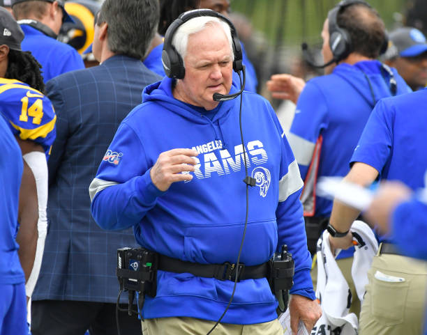 LOS ANGELES, CA - DECEMBER 29: Los Angeles Rams Wade Phillips during game against the Arizona Cardinals at Los Angeles Memorial Coliseum on December 29, 2019 in Los Angeles, California. (Photo by John McCoy/Getty Images)