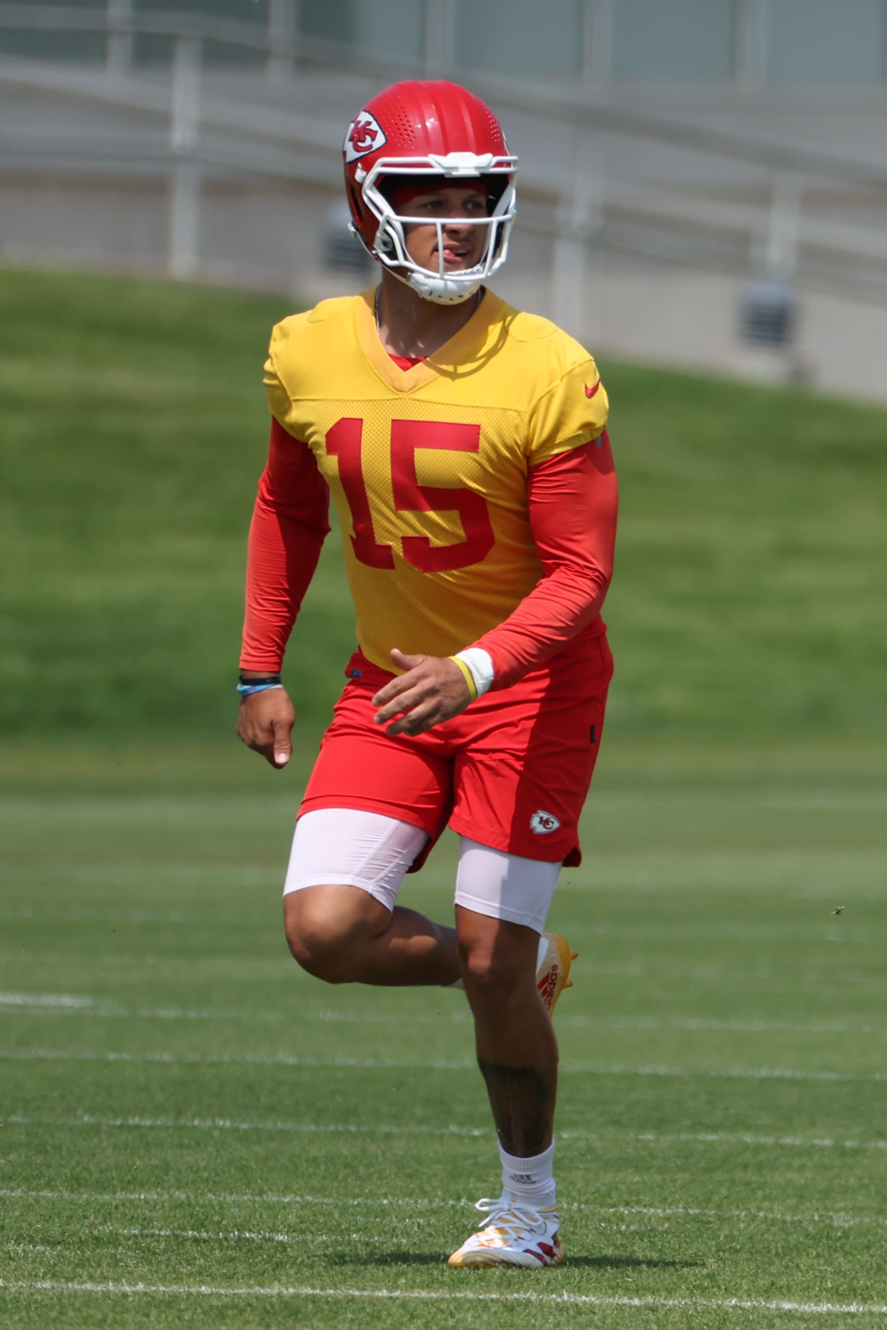 KANSAS CITY, MO - MAY 24: Kansas City Chiefs quarterback Patrick Mahomes (15) during OTA's on May 24, 2023 at the Chief's Training Facility in Kansas City, MO. (Photo by Scott Winters/Icon Sportswire via Getty Images)