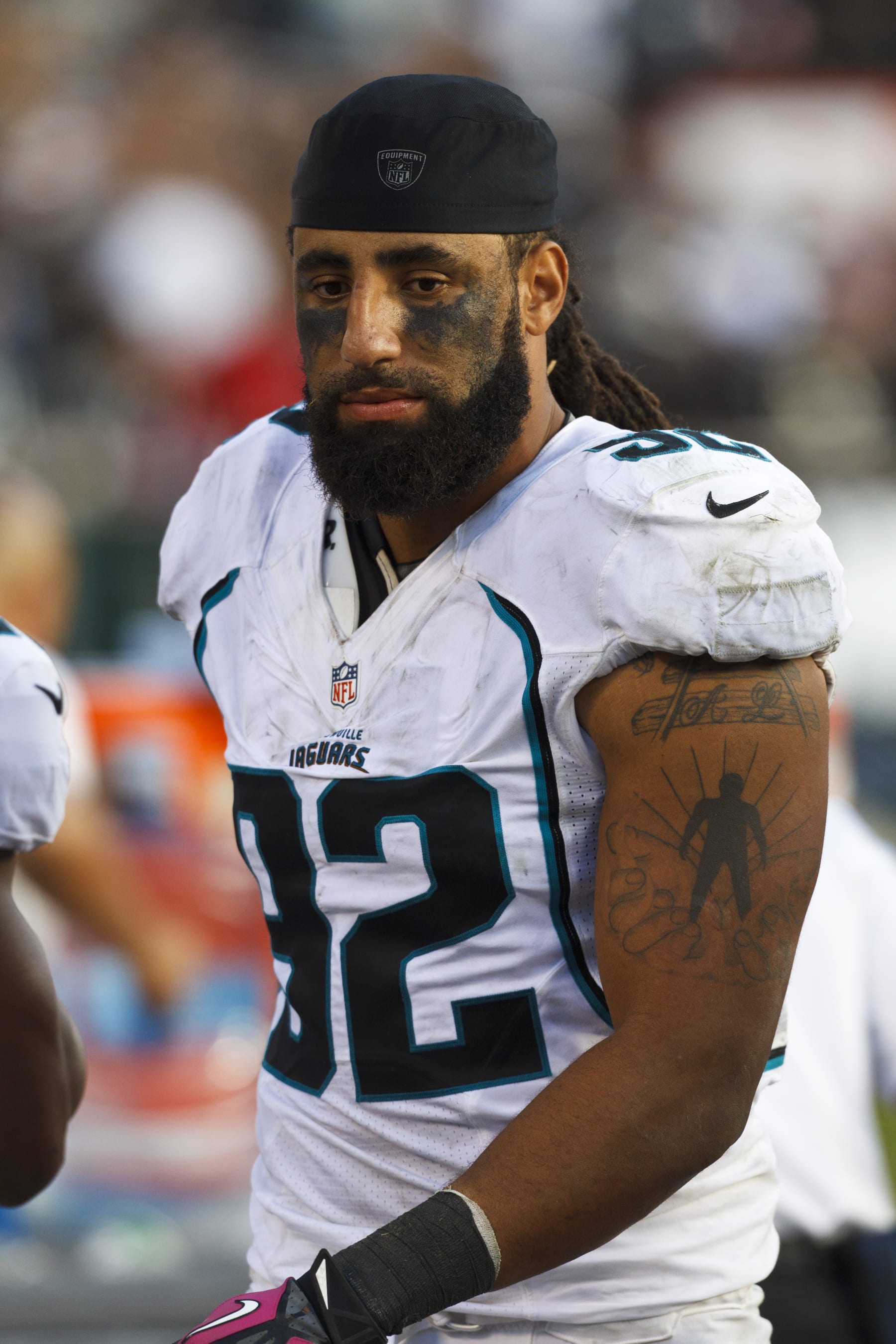 OAKLAND, CA - OCTOBER 21: Defensive end Austen Lane #92 of the Jacksonville Jaguars on the sidelines against the Oakland Raiders during overtime at O.co Coliseum on October 21, 2012 in Oakland, California. The Oakland Raiders defeated the Jacksonville Jaguars 26-23 in overtime. Photo by Jason O. Watson/Getty Images)