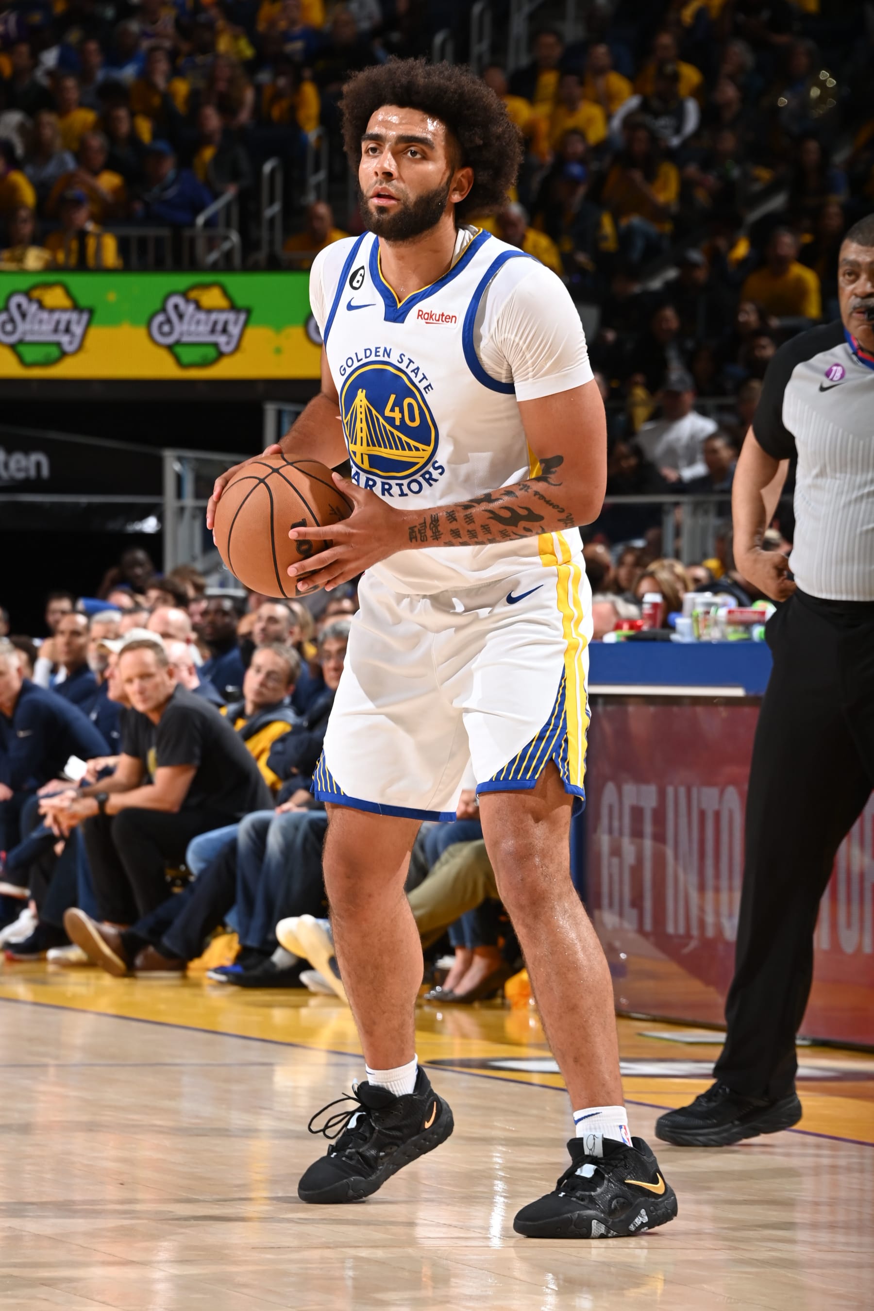 SAN FRANCISCO, CA - MAY 4: Anthony Lamb #40 of the Golden State Warriors handles the ball during the game against the Los Angeles Lakers during the Western Conference Semi Finals of the 2023 NBA Playoffs on May 4, 2023 at Chase Center in San Francisco, California. NOTE TO USER: User expressly acknowledges and agrees that, by downloading and/or using this Photograph, user is consenting to the terms and conditions of the Getty Images License Agreement. Mandatory Copyright Notice: Copyright 2023 NBAE (Photo by Andrew D. Bernstein/NBAE via Getty Images)